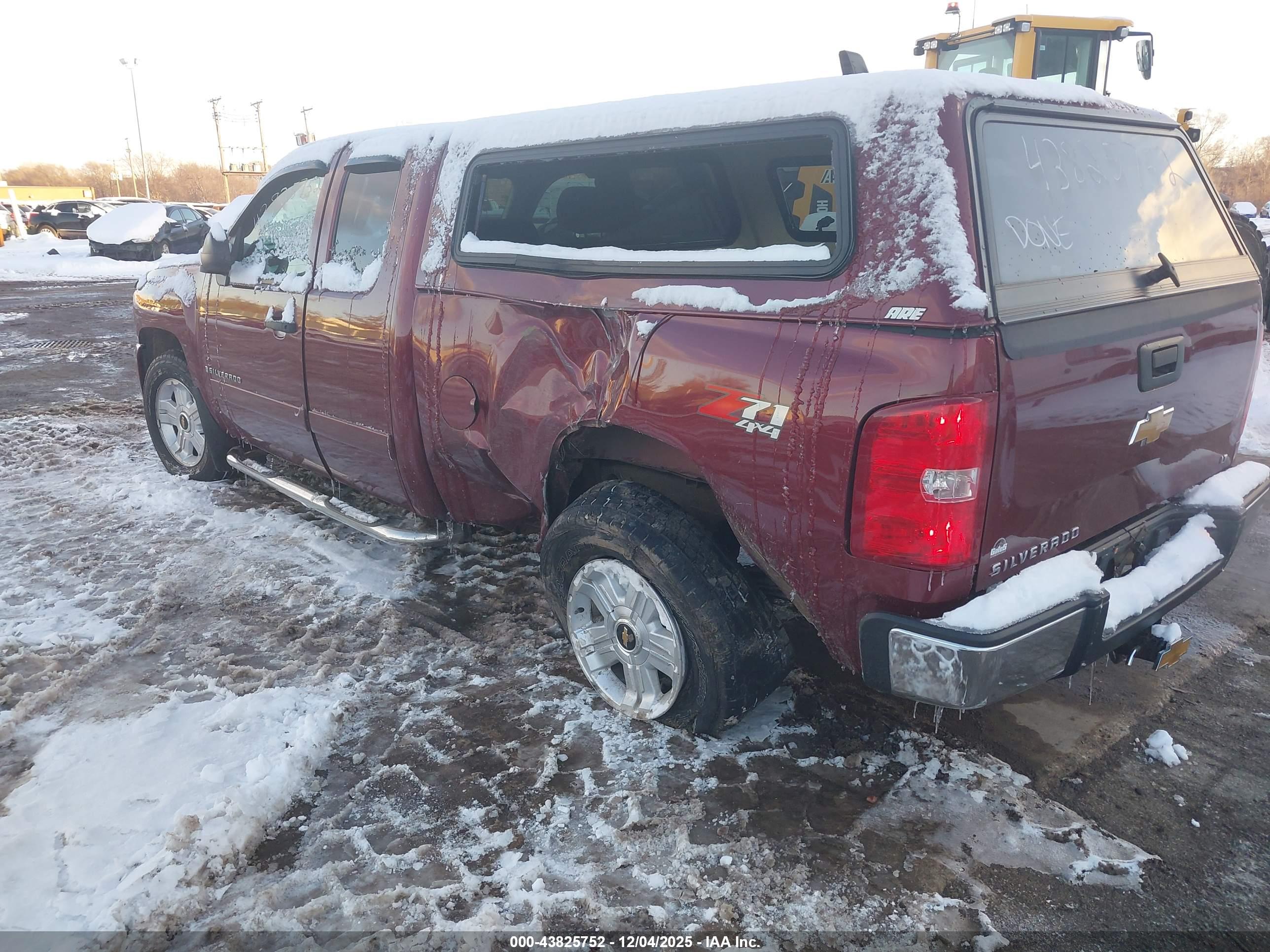 CHEVROLET SILVERADO image 3