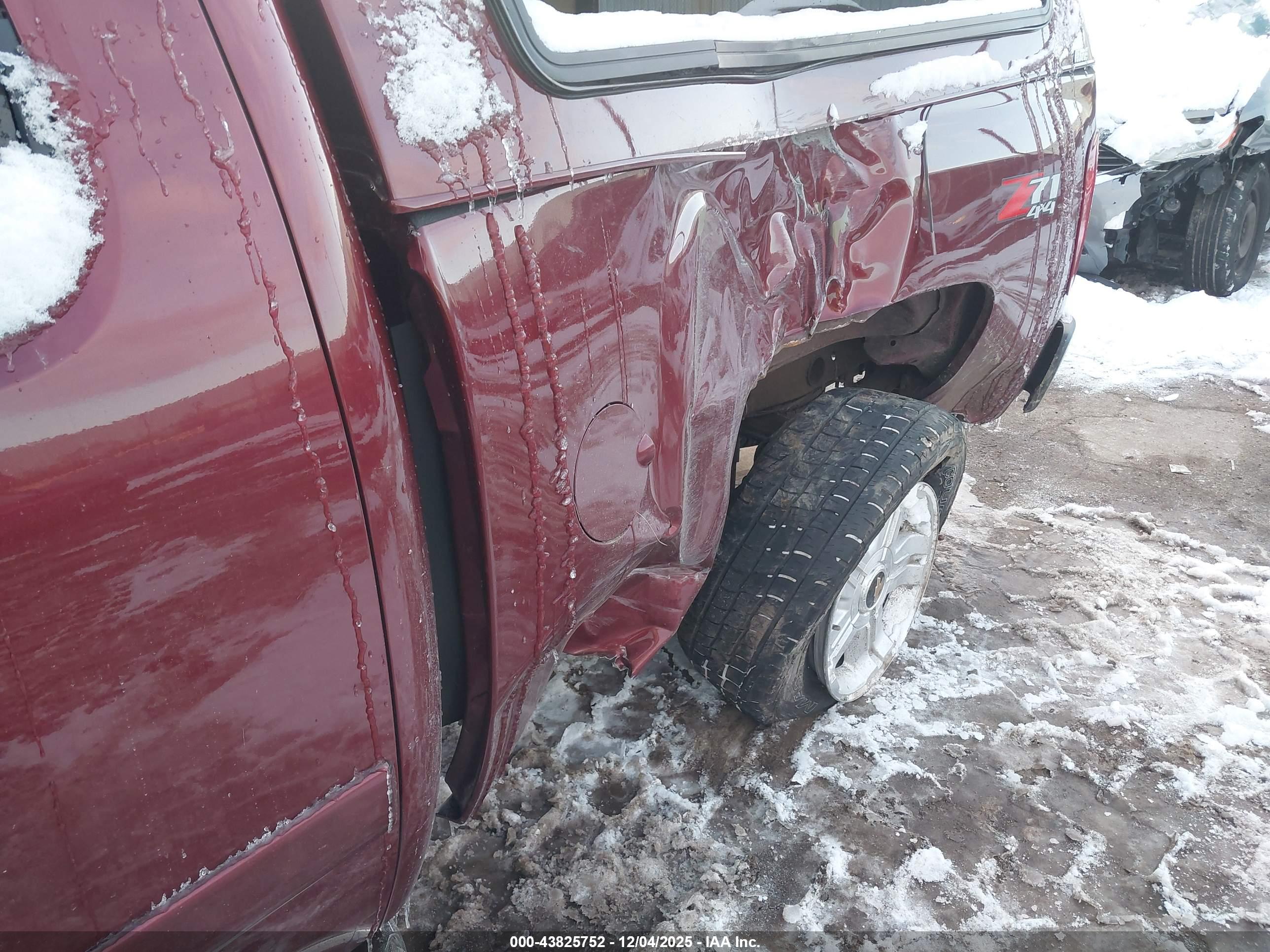 CHEVROLET SILVERADO image 6