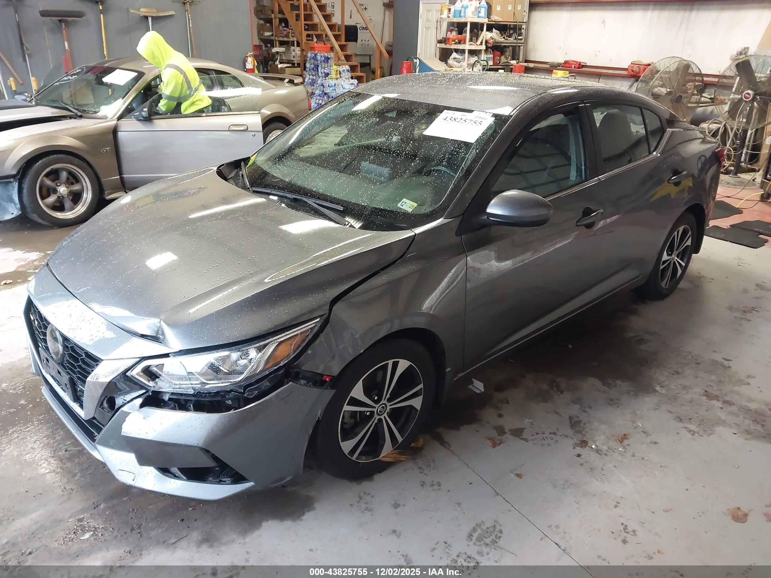 NISSAN SENTRA image 2