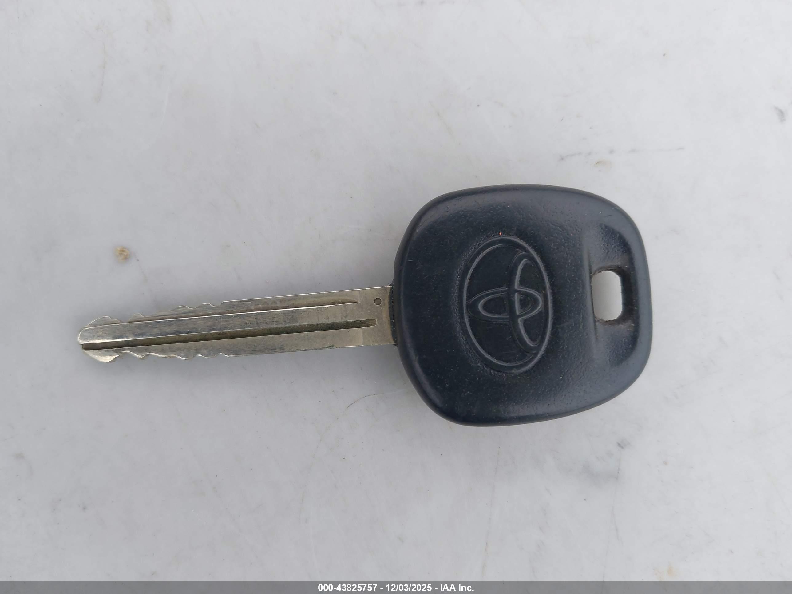TOYOTA COROLLA image 11