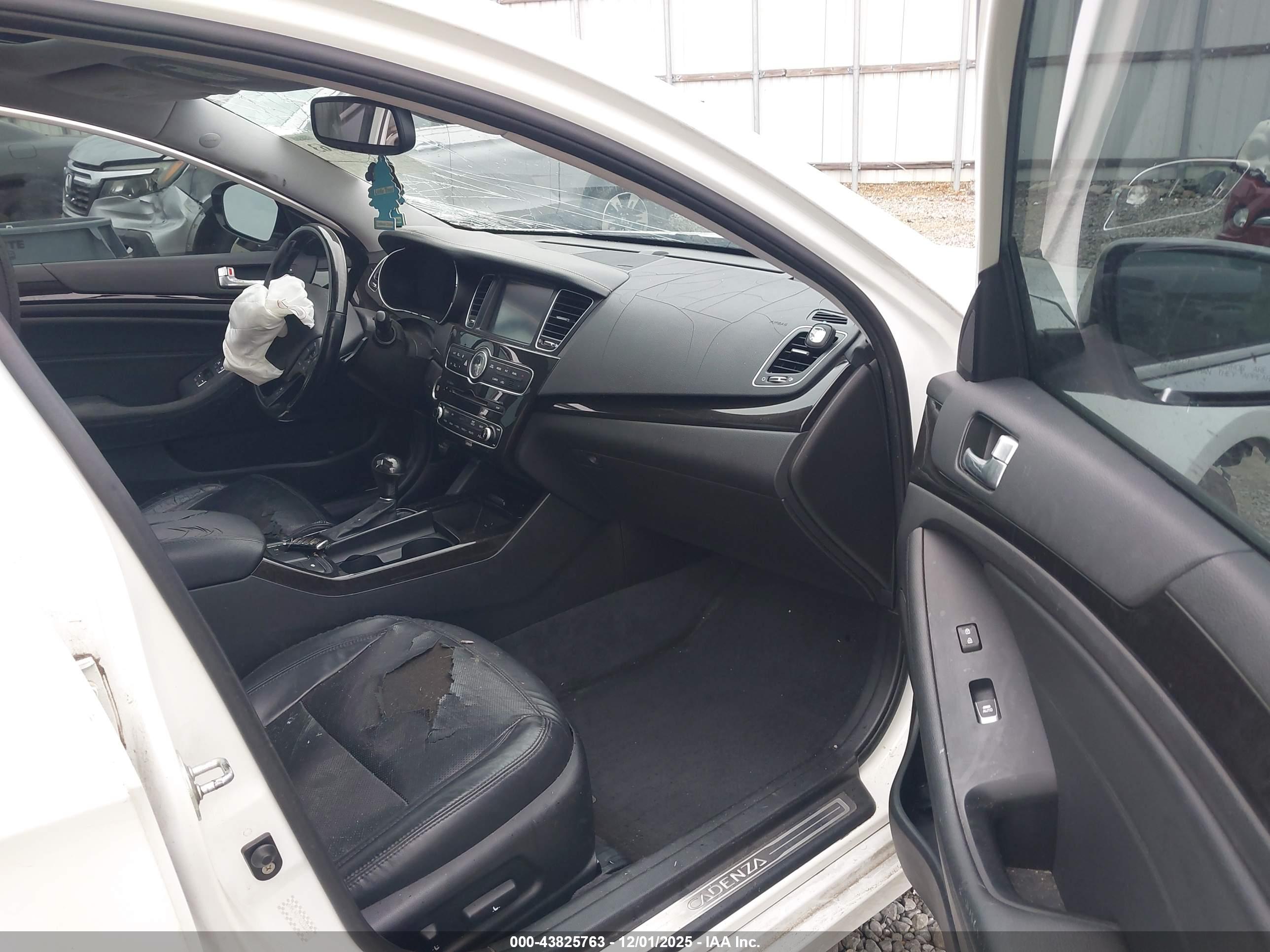 KIA CADENZA image 5