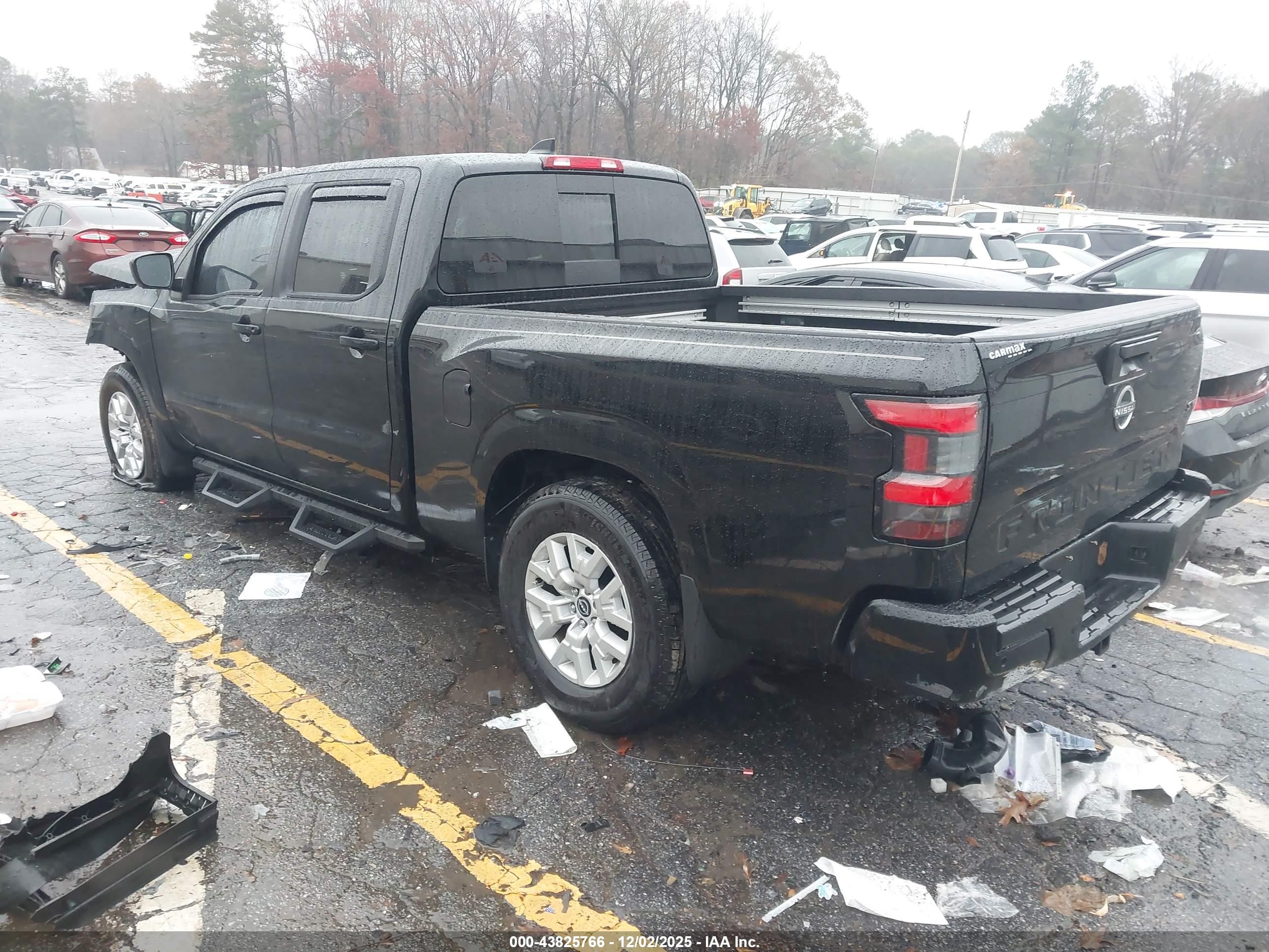 NISSAN FRONTIER image 3