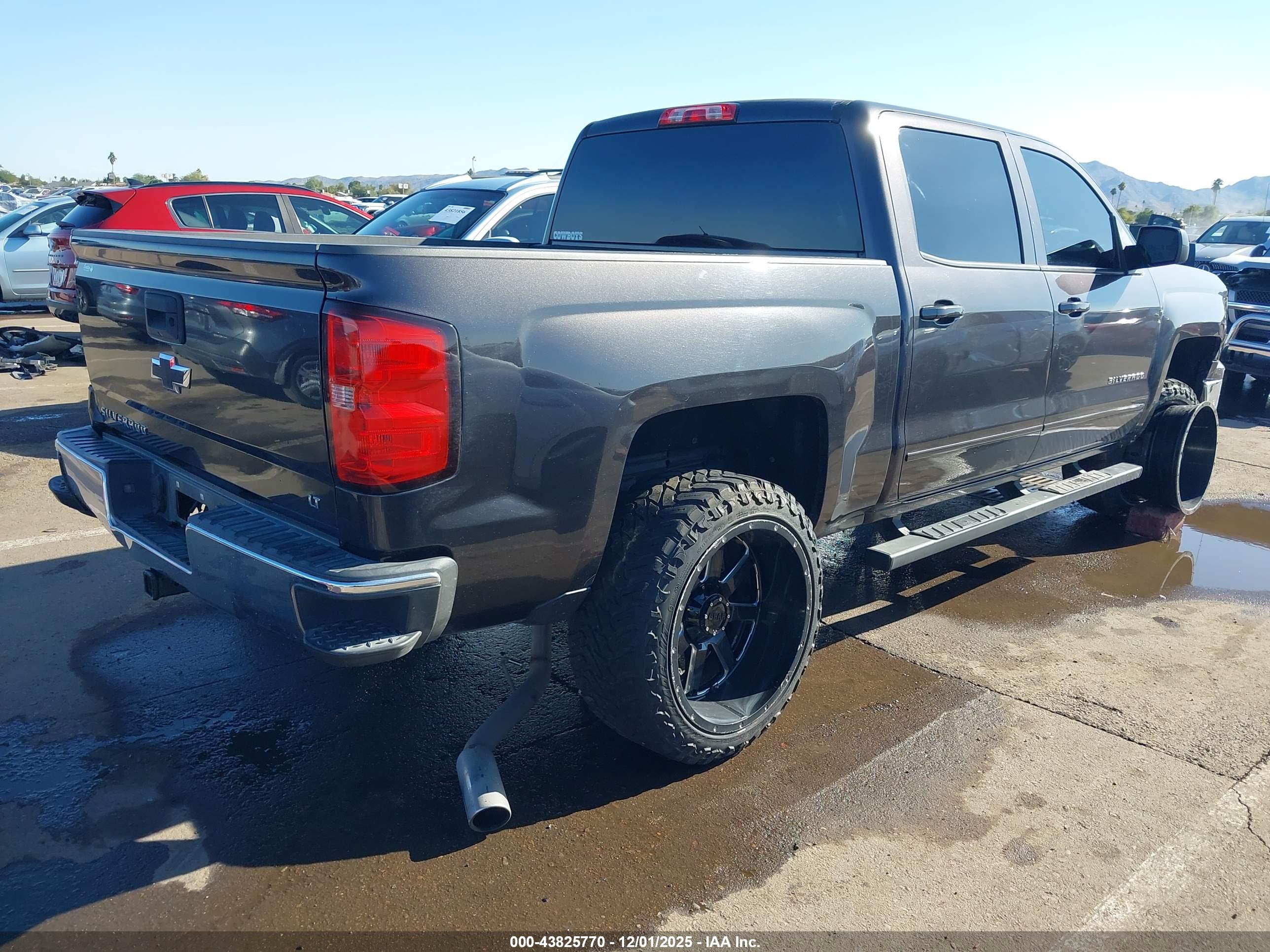CHEVROLET SILVERADO image 4
