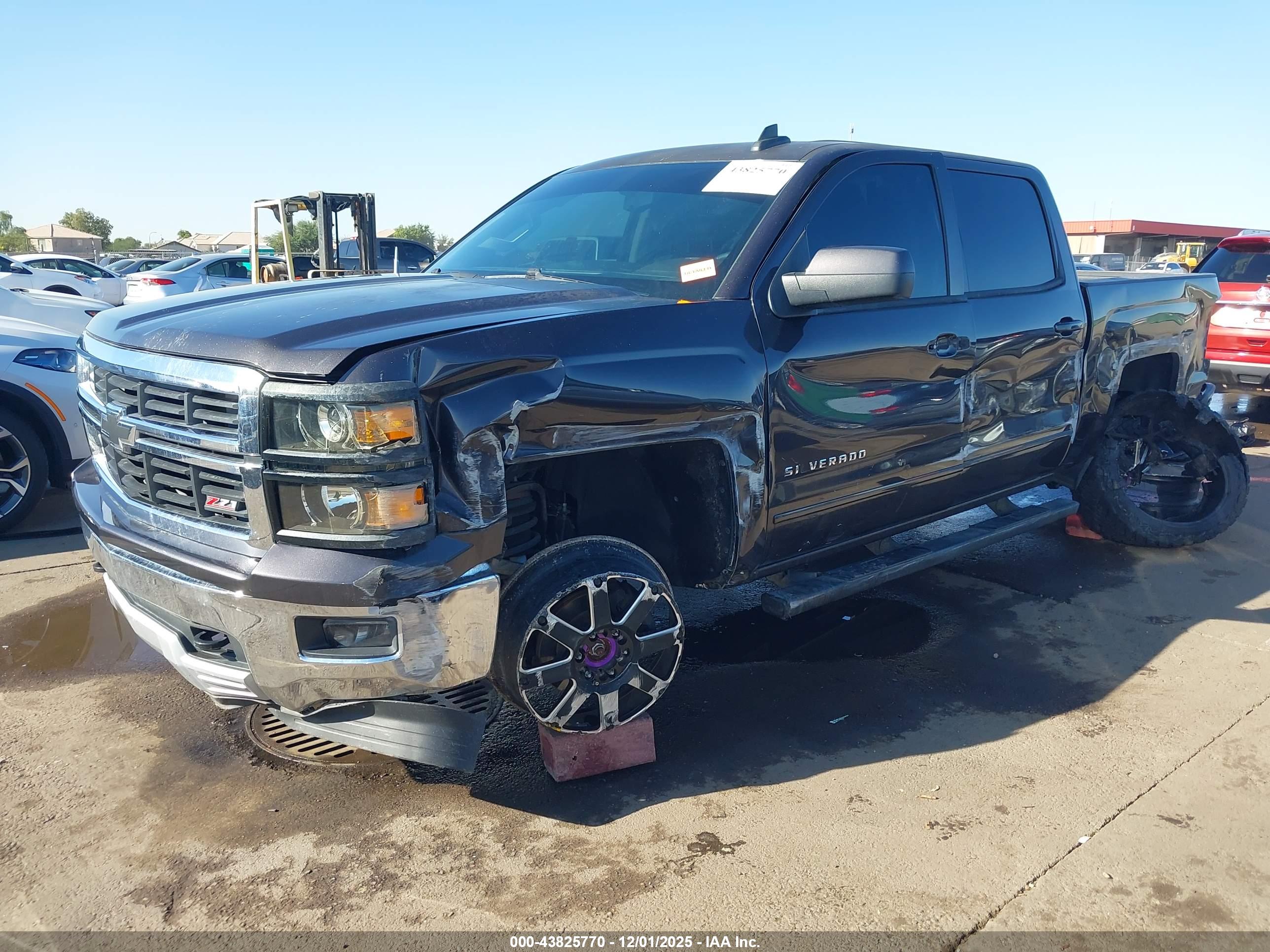 CHEVROLET SILVERADO image 6