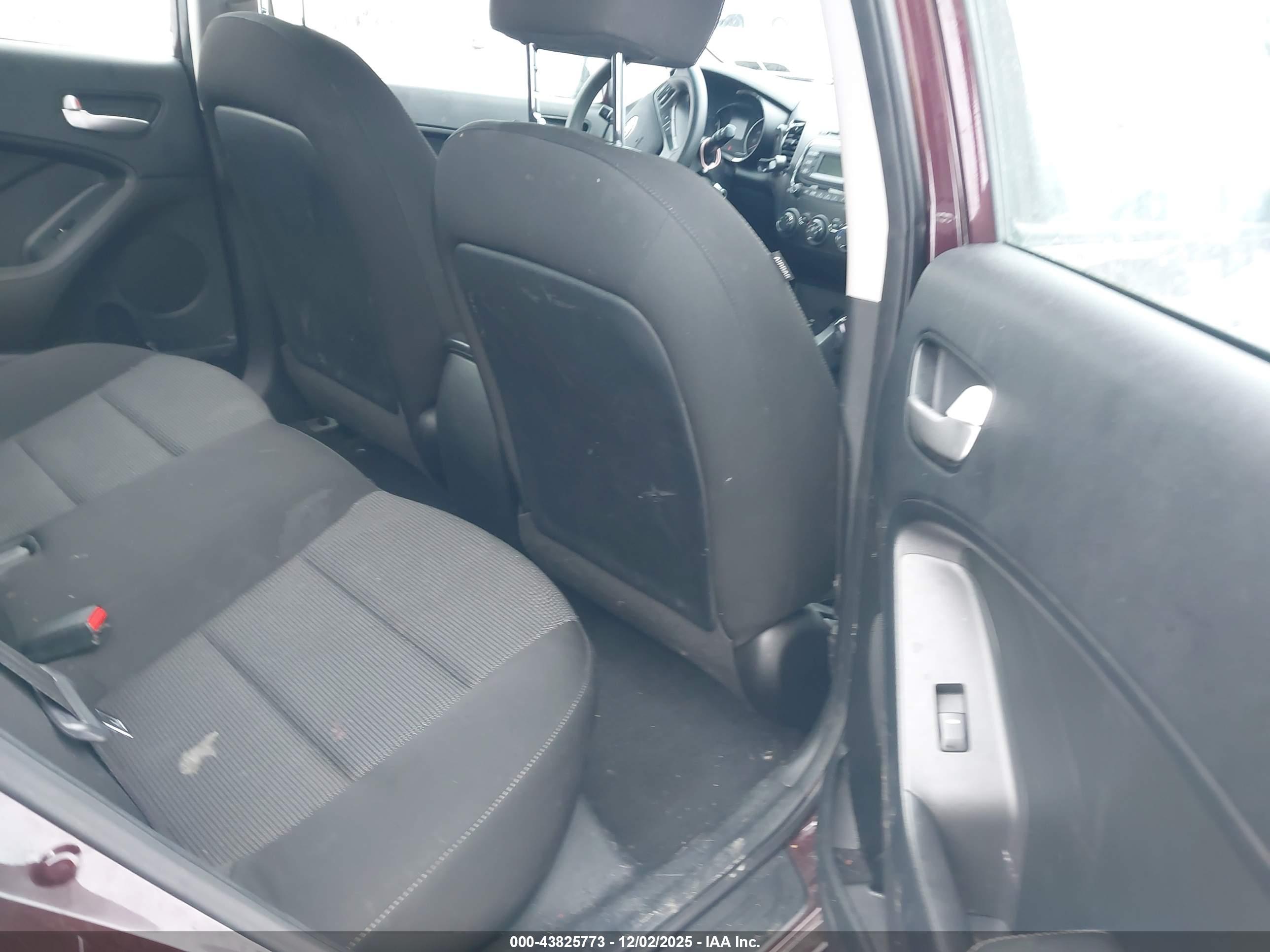 KIA FORTE image 8