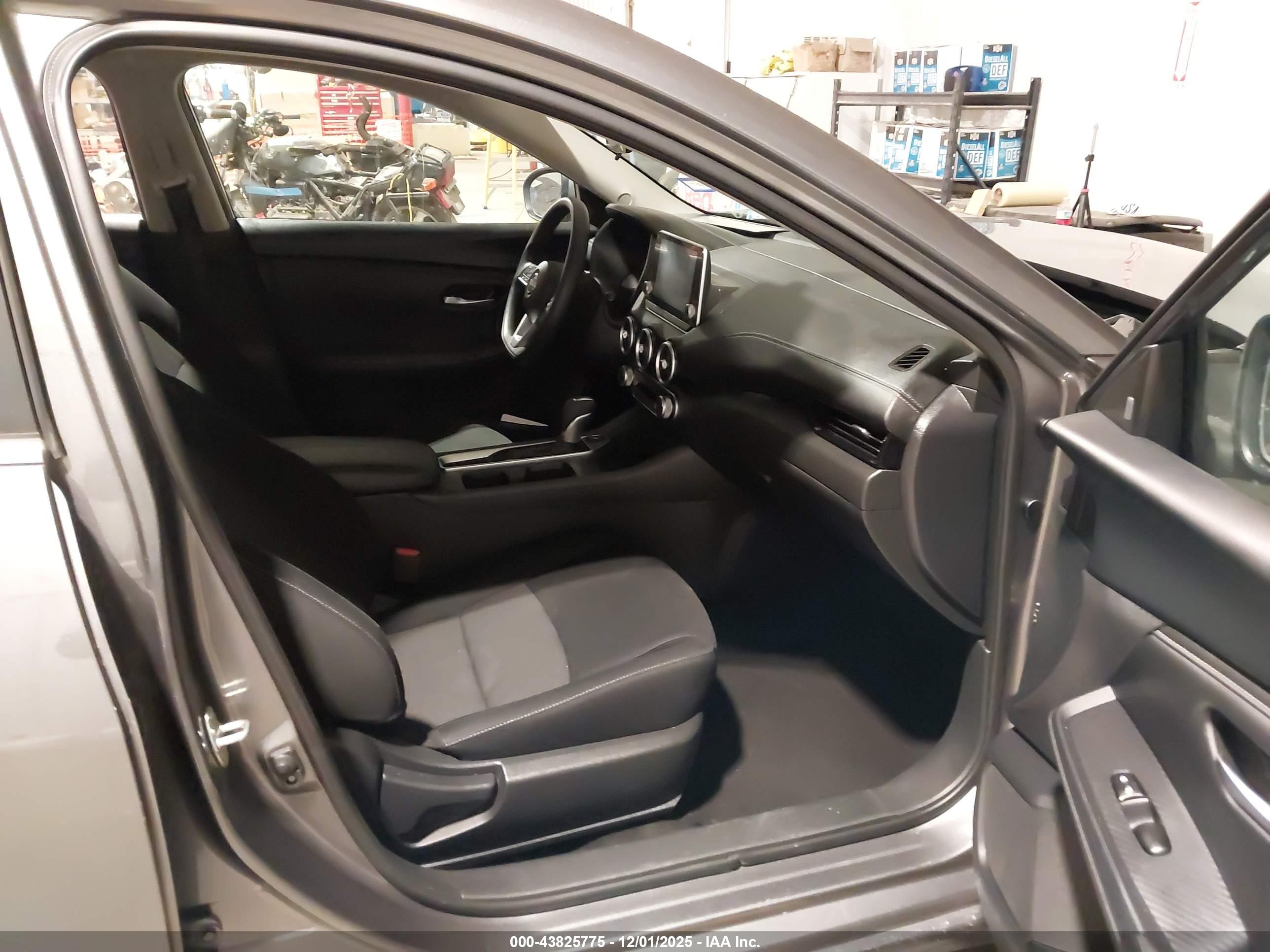 NISSAN SENTRA image 5