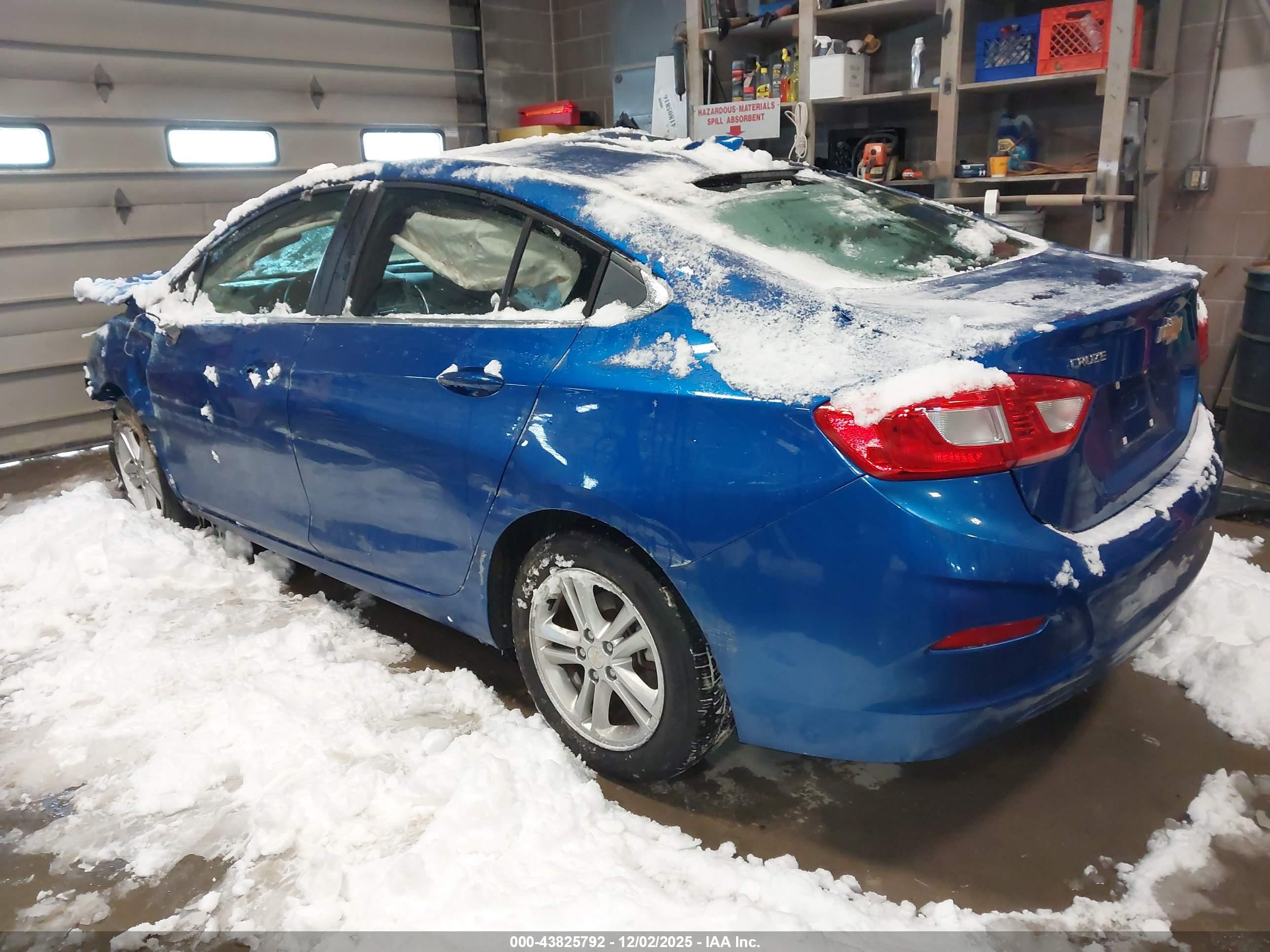 CHEVROLET CRUZE image 3