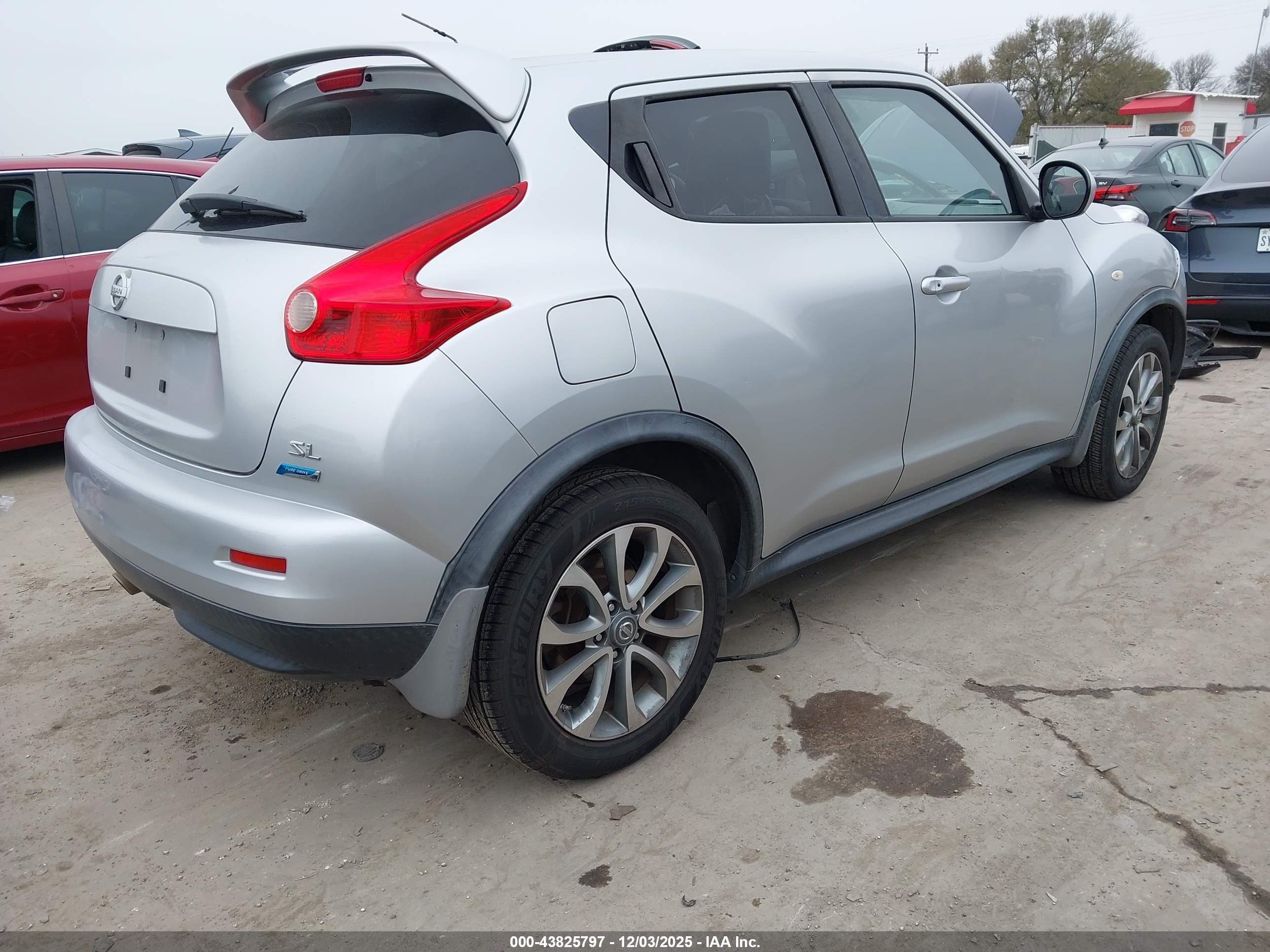 NISSAN JUKE image 4