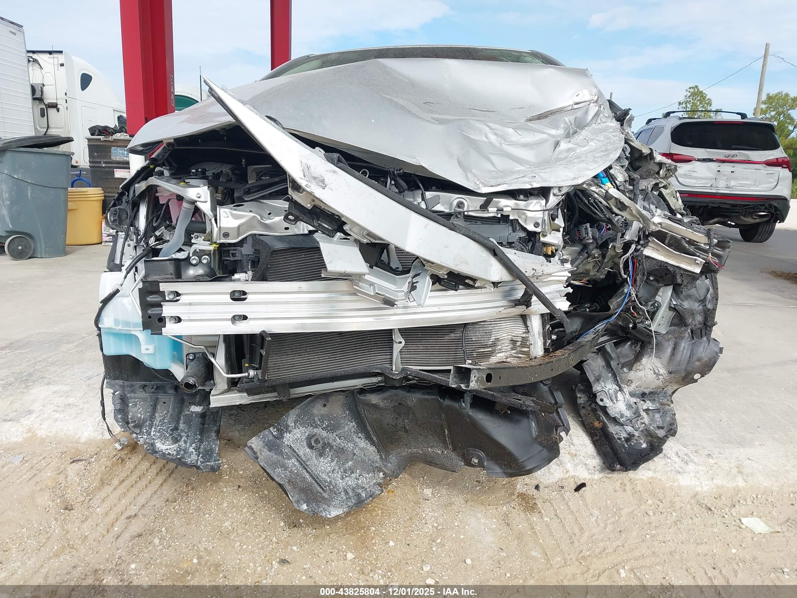 TOYOTA COROLLA image 6