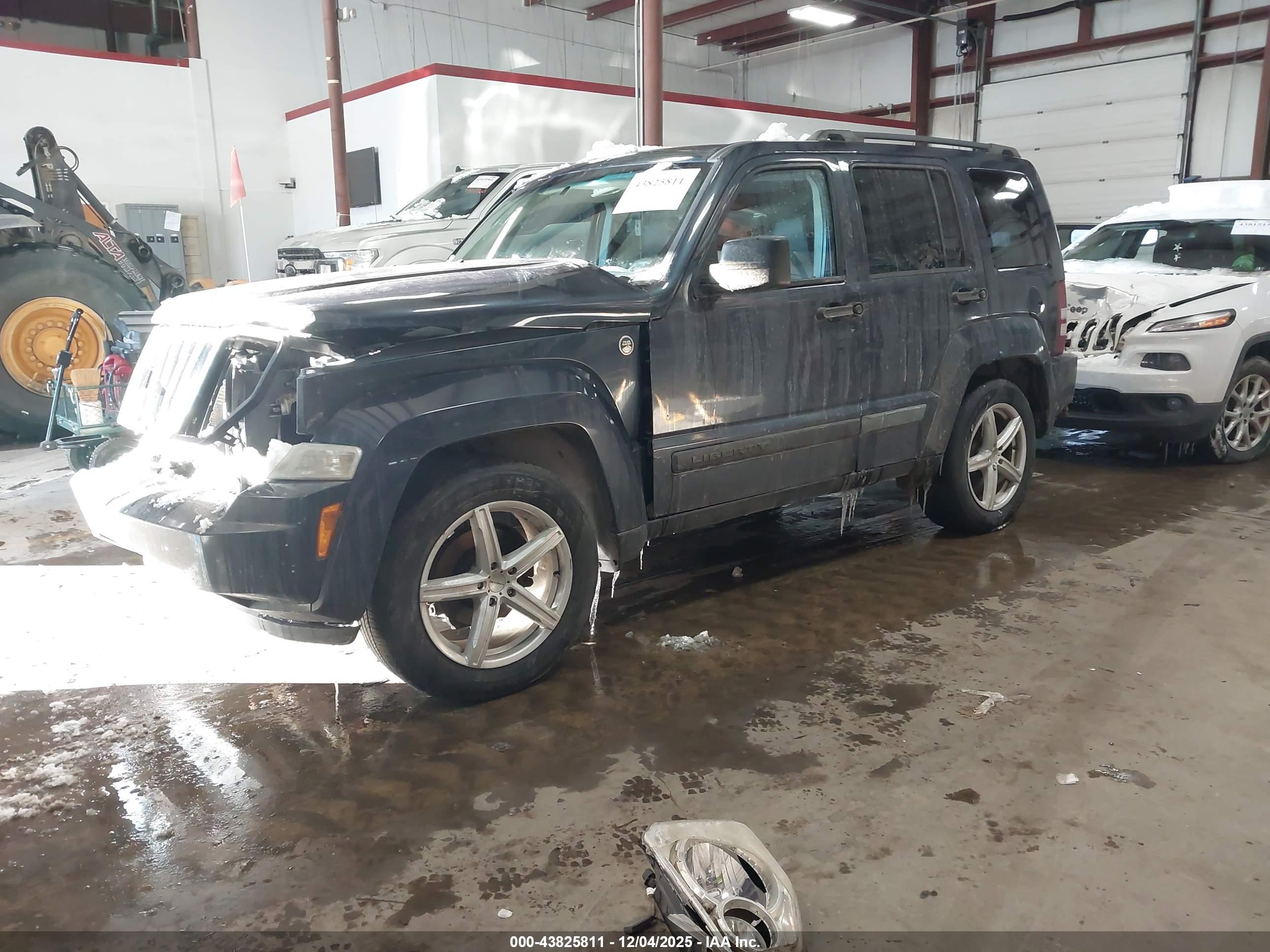 JEEP LIBERTY image 2