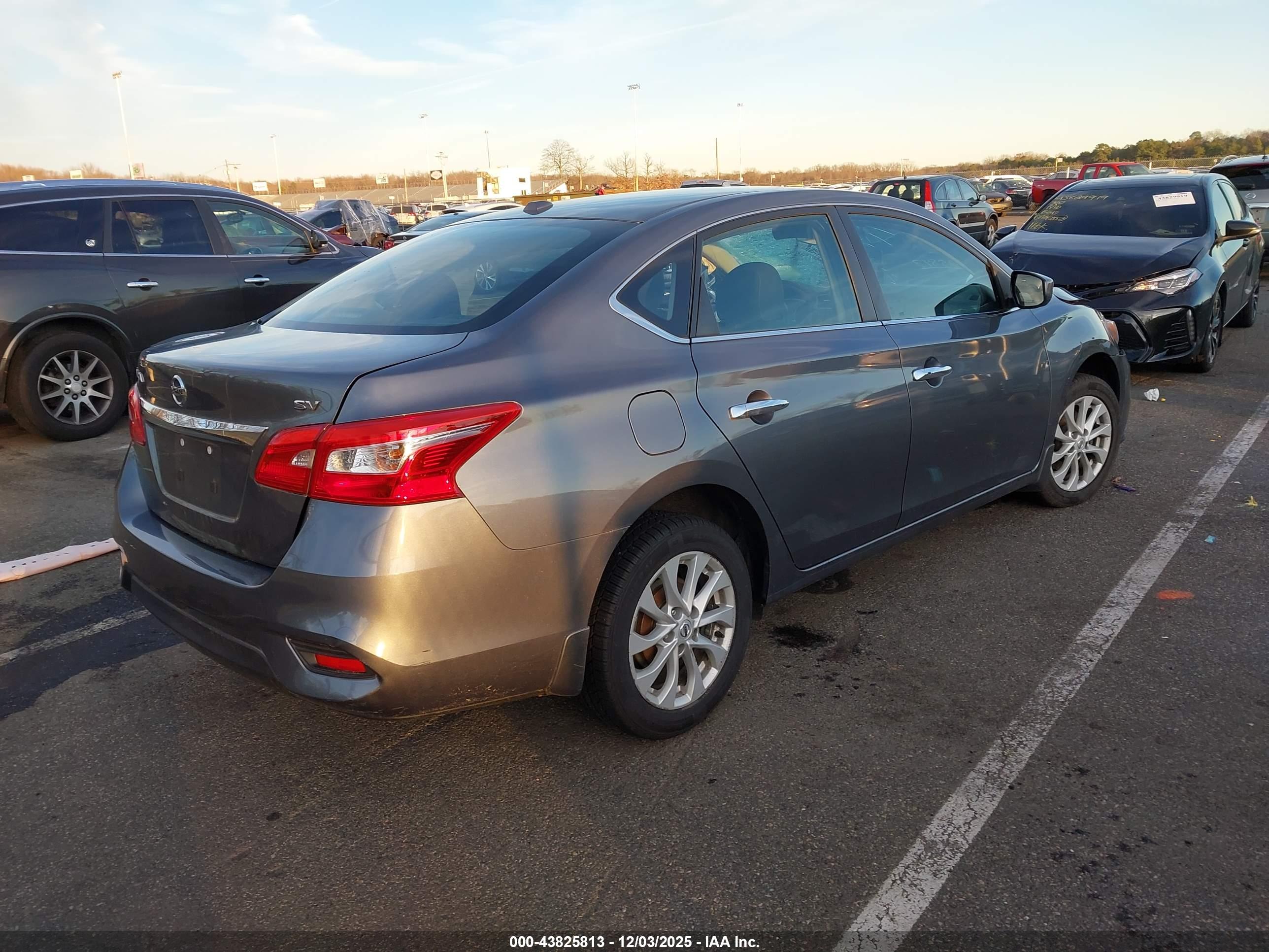 NISSAN SENTRA image 4