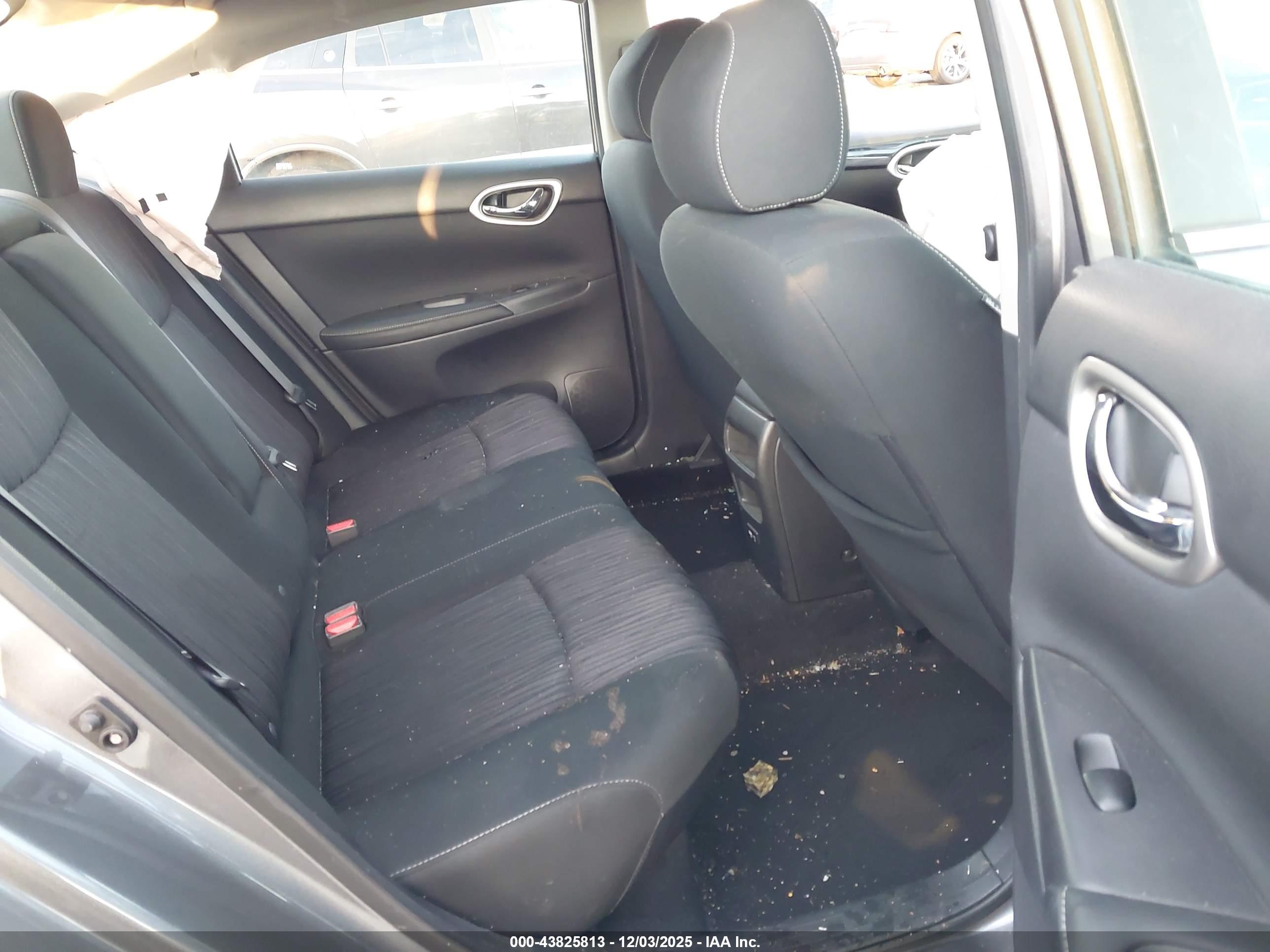 NISSAN SENTRA image 8