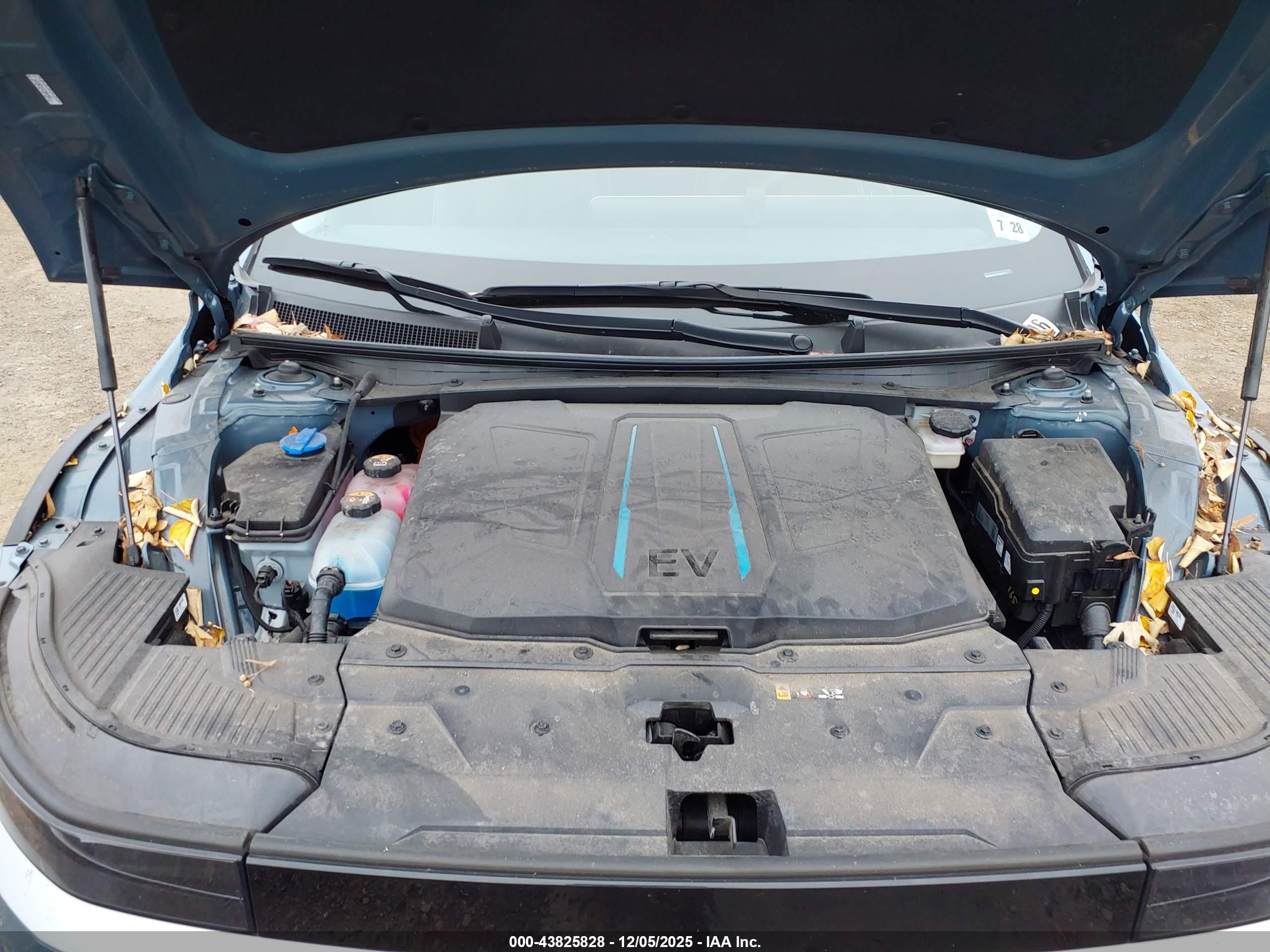 HYUNDAI IONIQ image 10