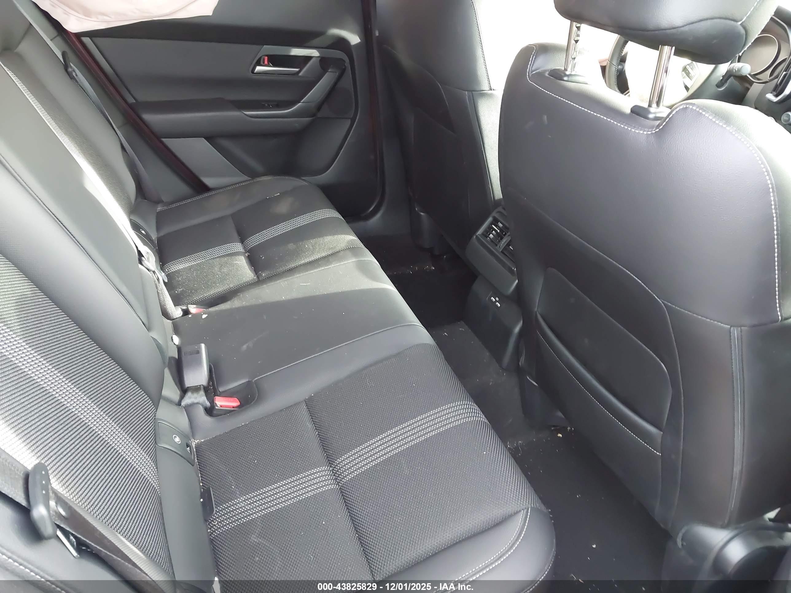 MAZDA CX-50 image 8