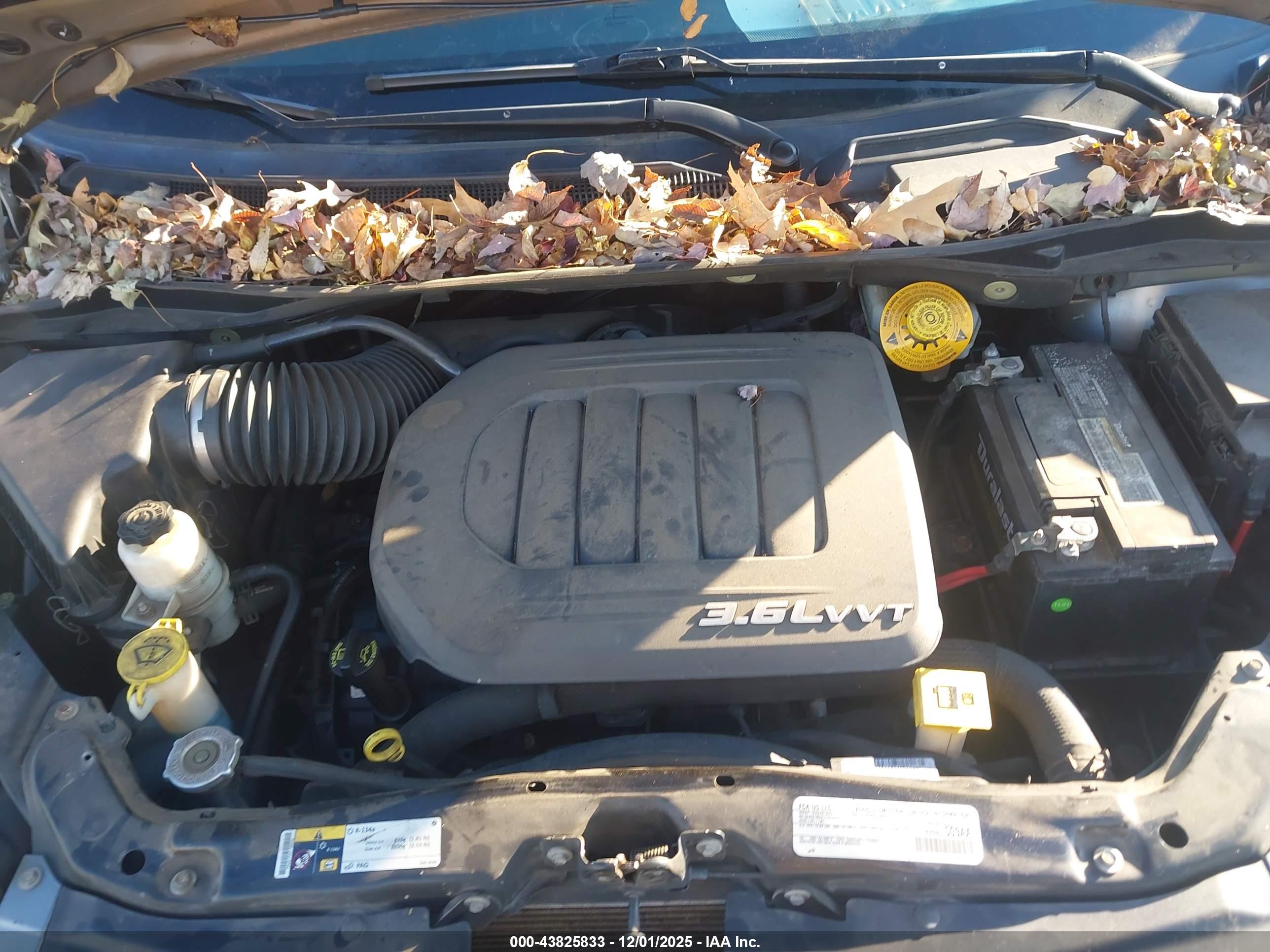 CHRYSLER TOWN image 10