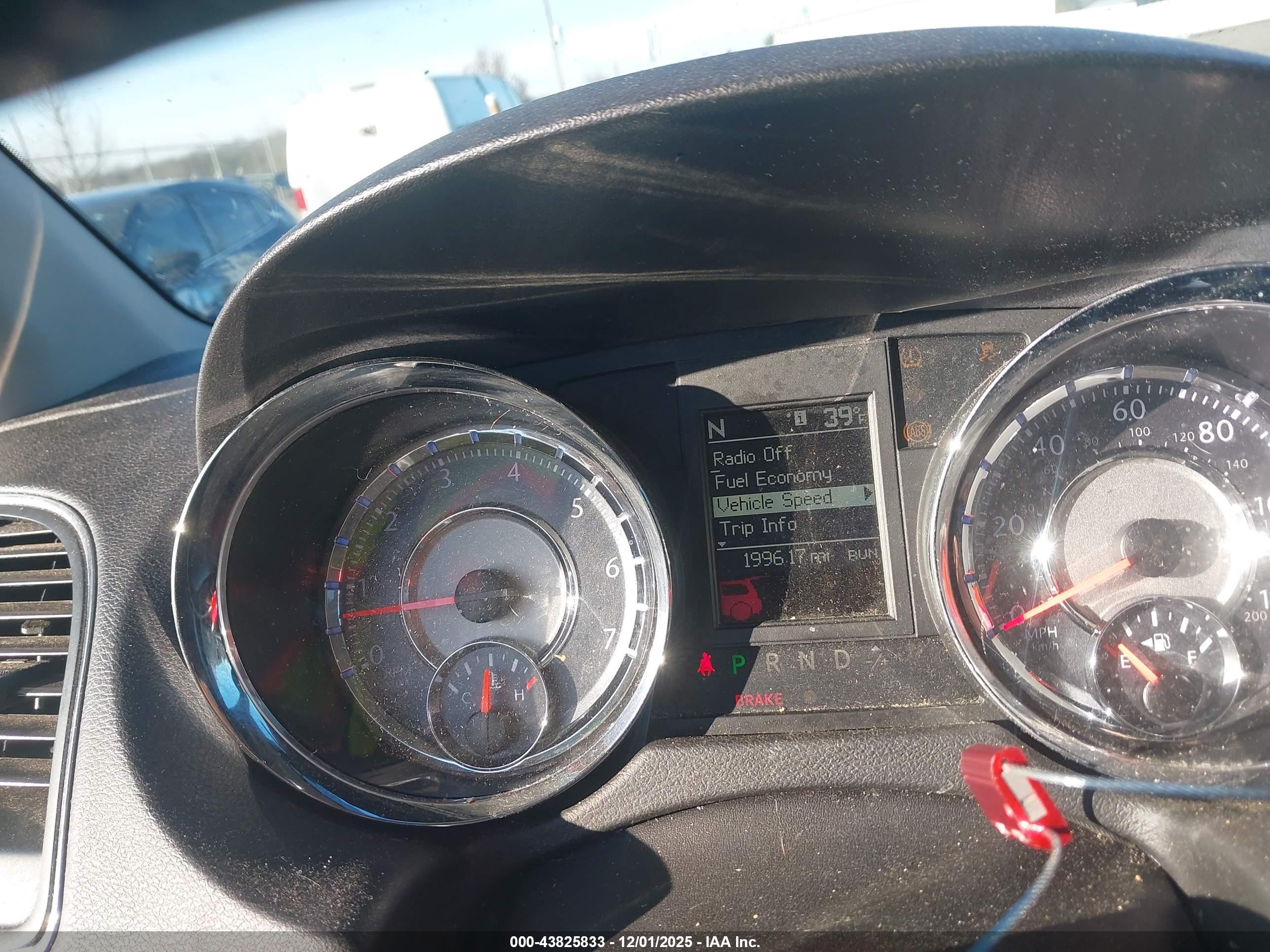 CHRYSLER TOWN image 7