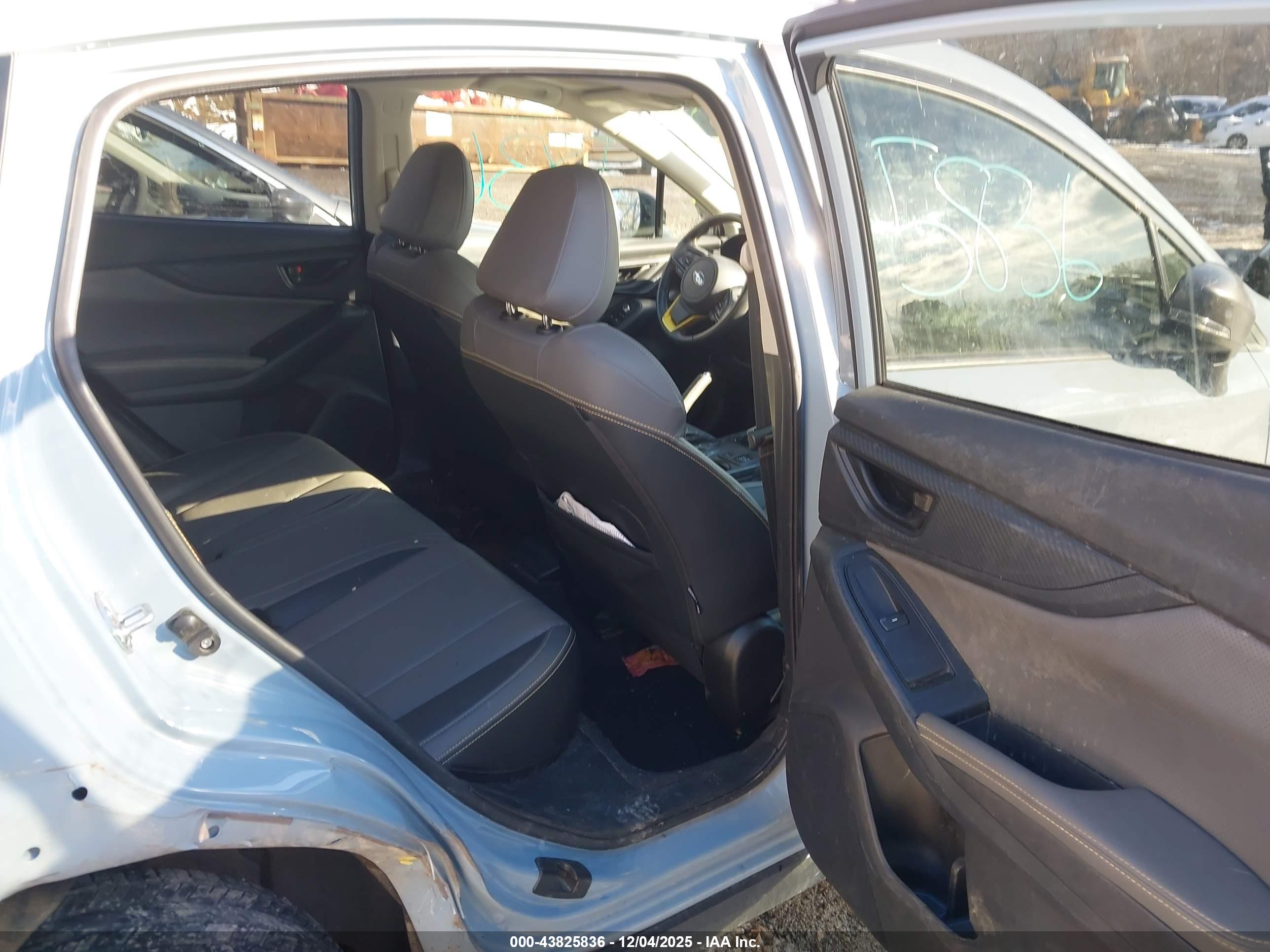 SUBARU CROSSTREK image 8