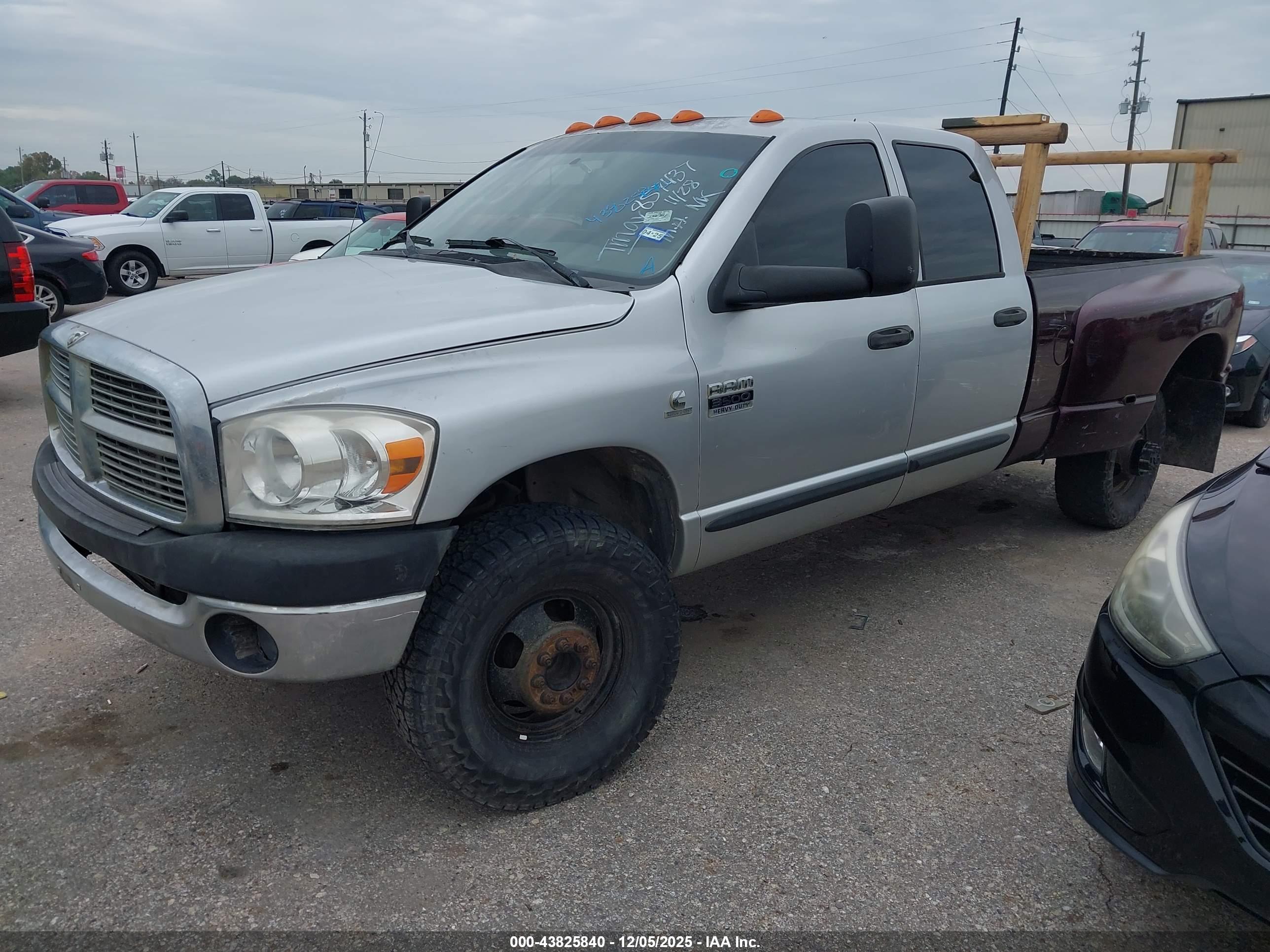 DODGE RAM image 2