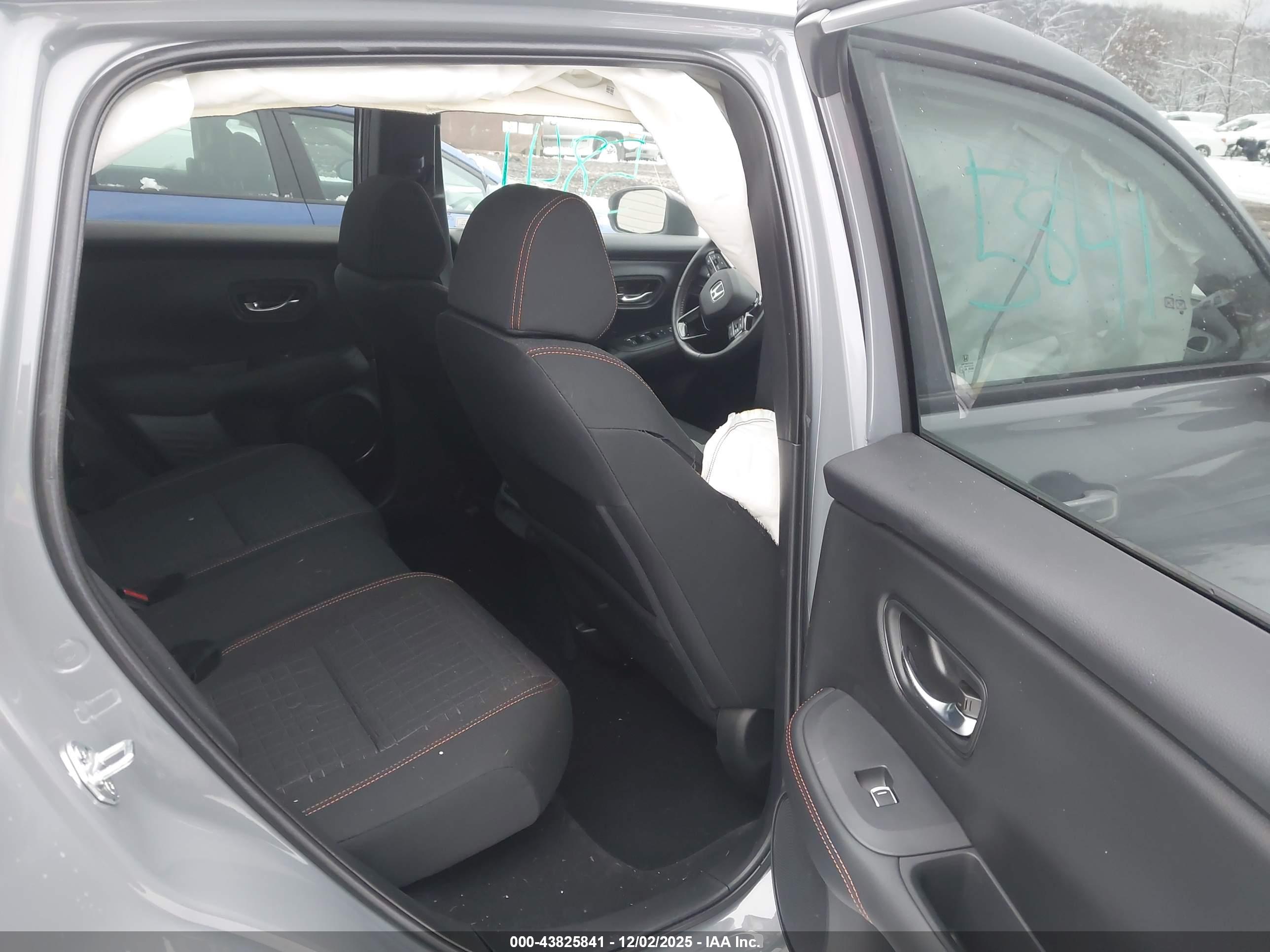 HONDA HR-V image 8