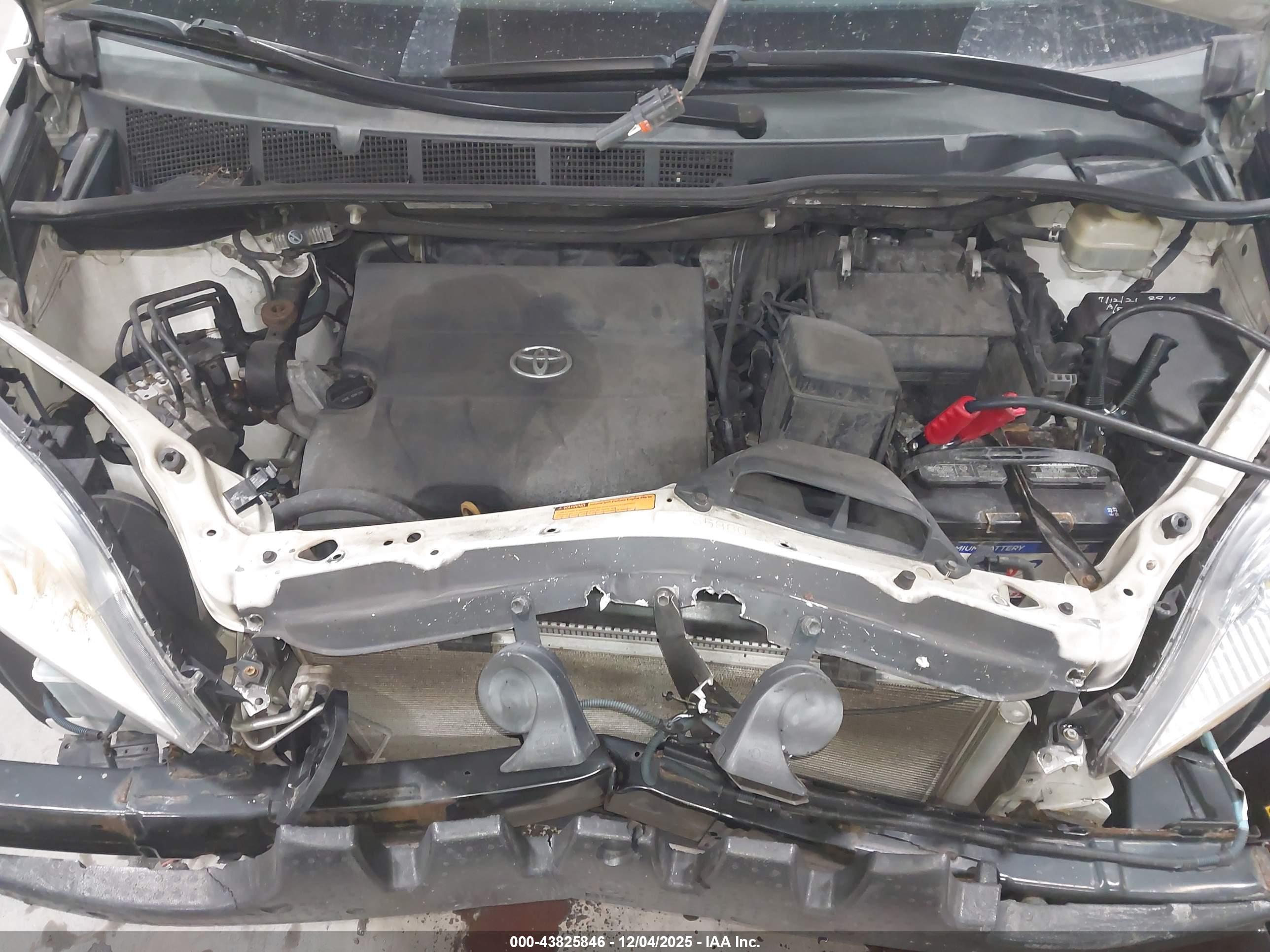 TOYOTA SIENNA image 10