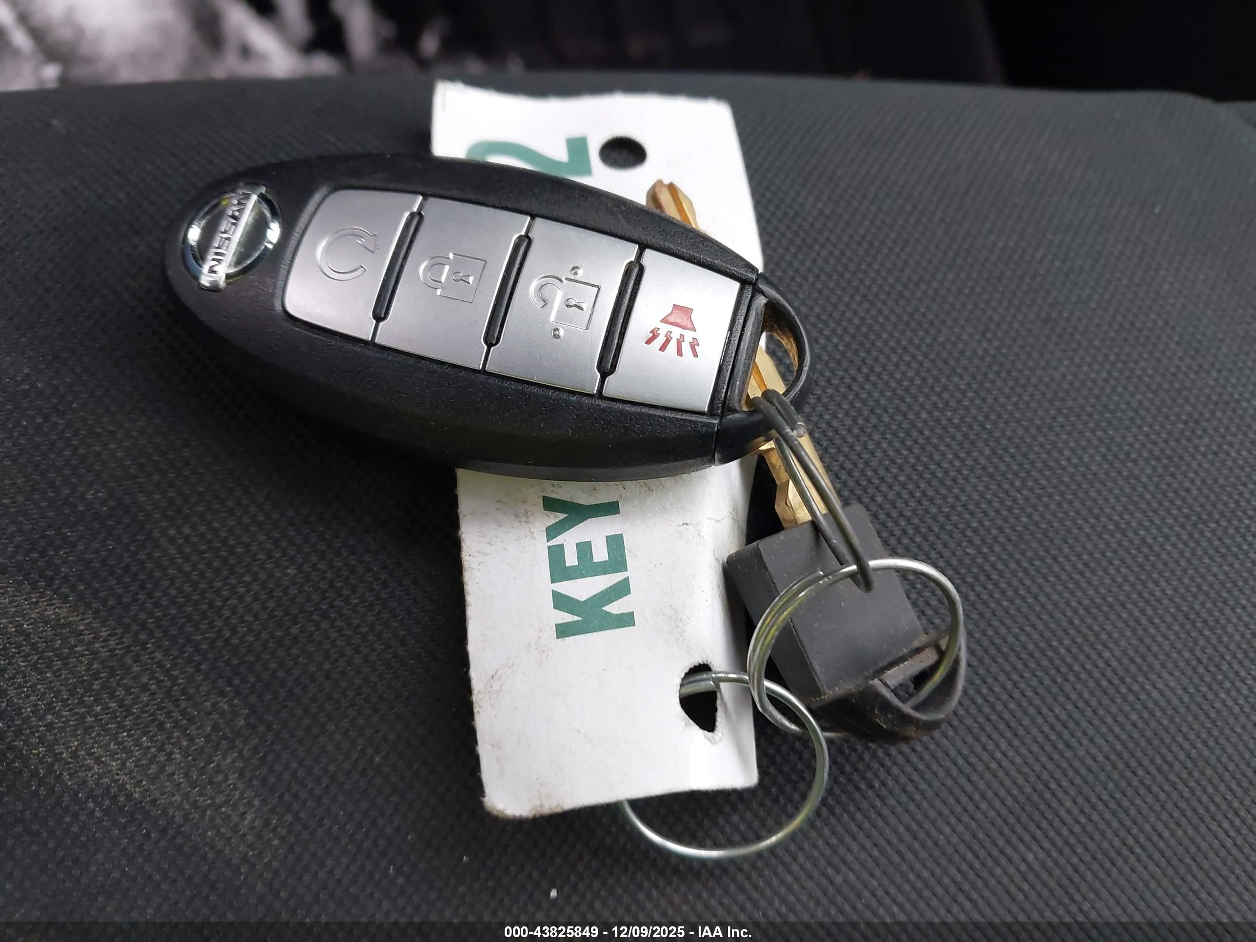 NISSAN PATHFINDER image 11