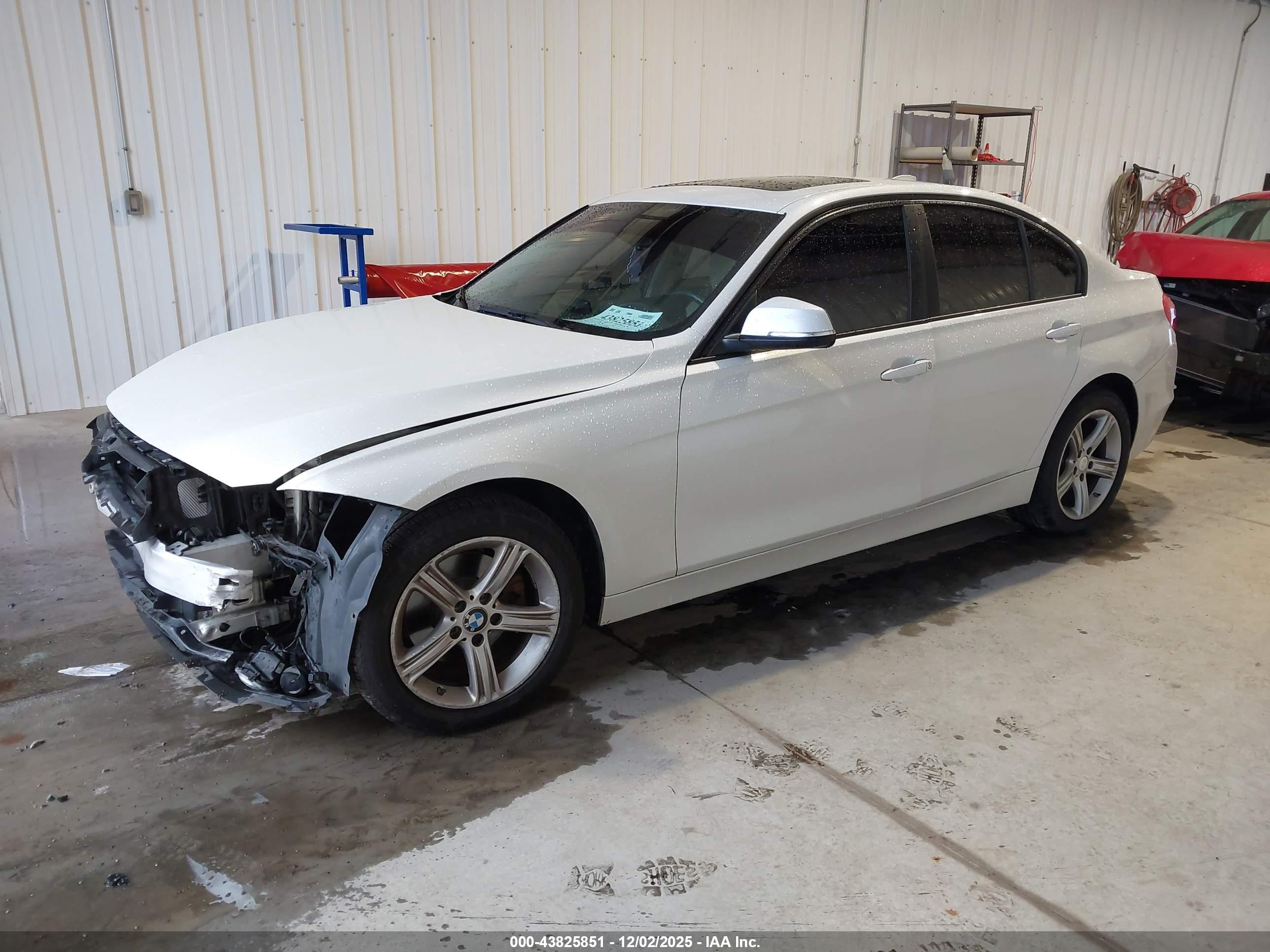 BMW 328I image 2