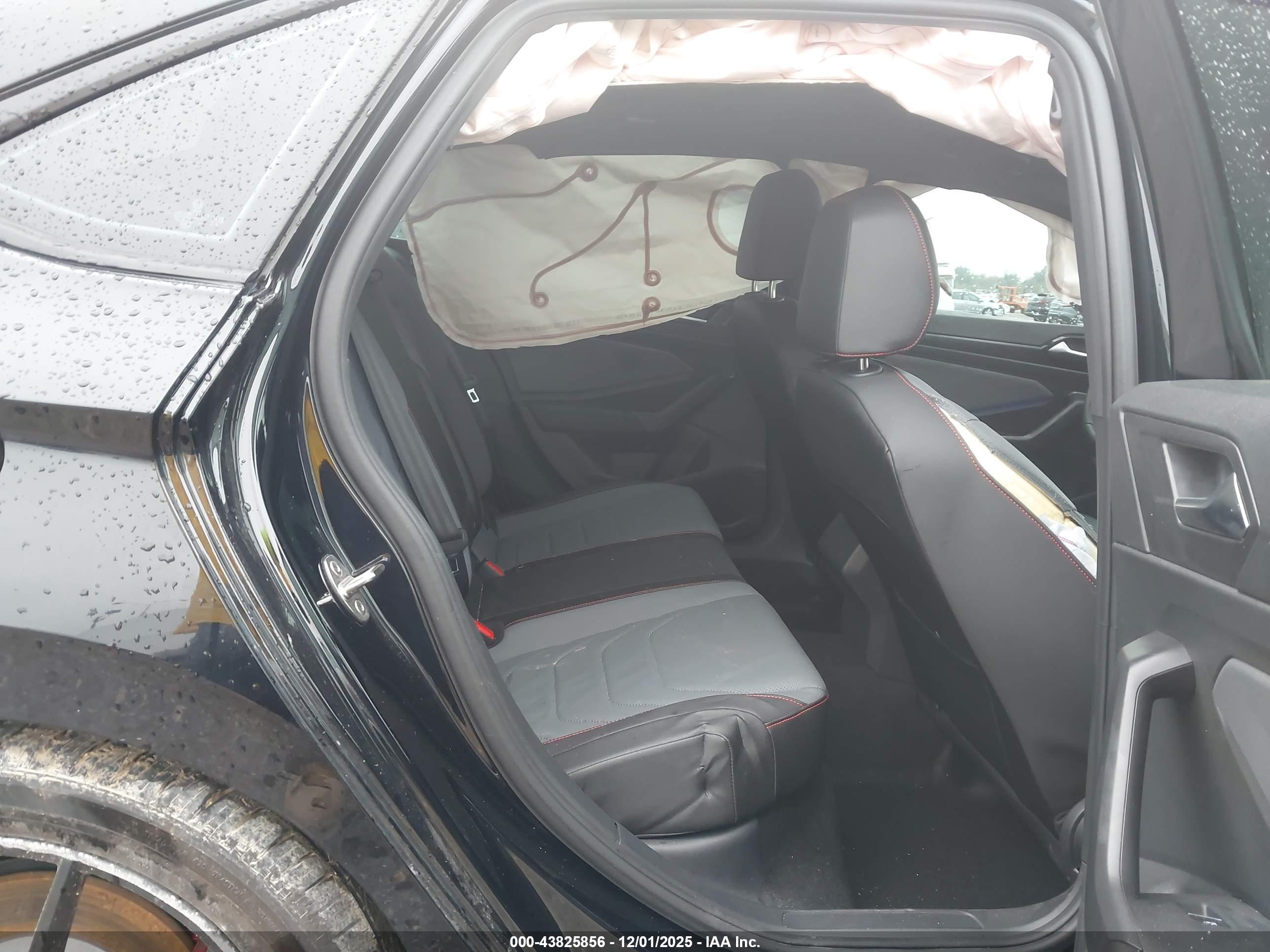 VOLKSWAGEN JETTA image 8