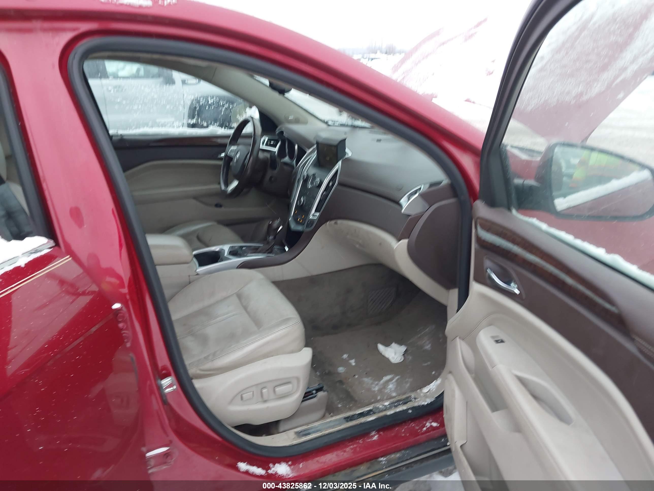 CADILLAC SRX image 5