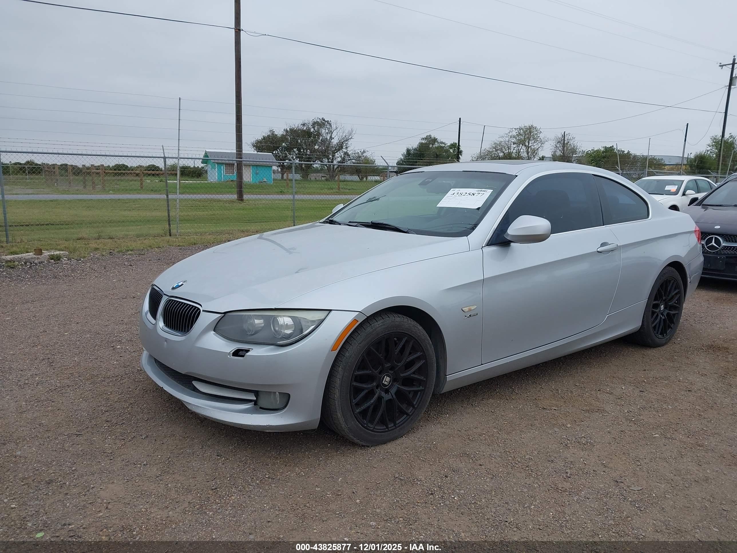 BMW 328I image 2