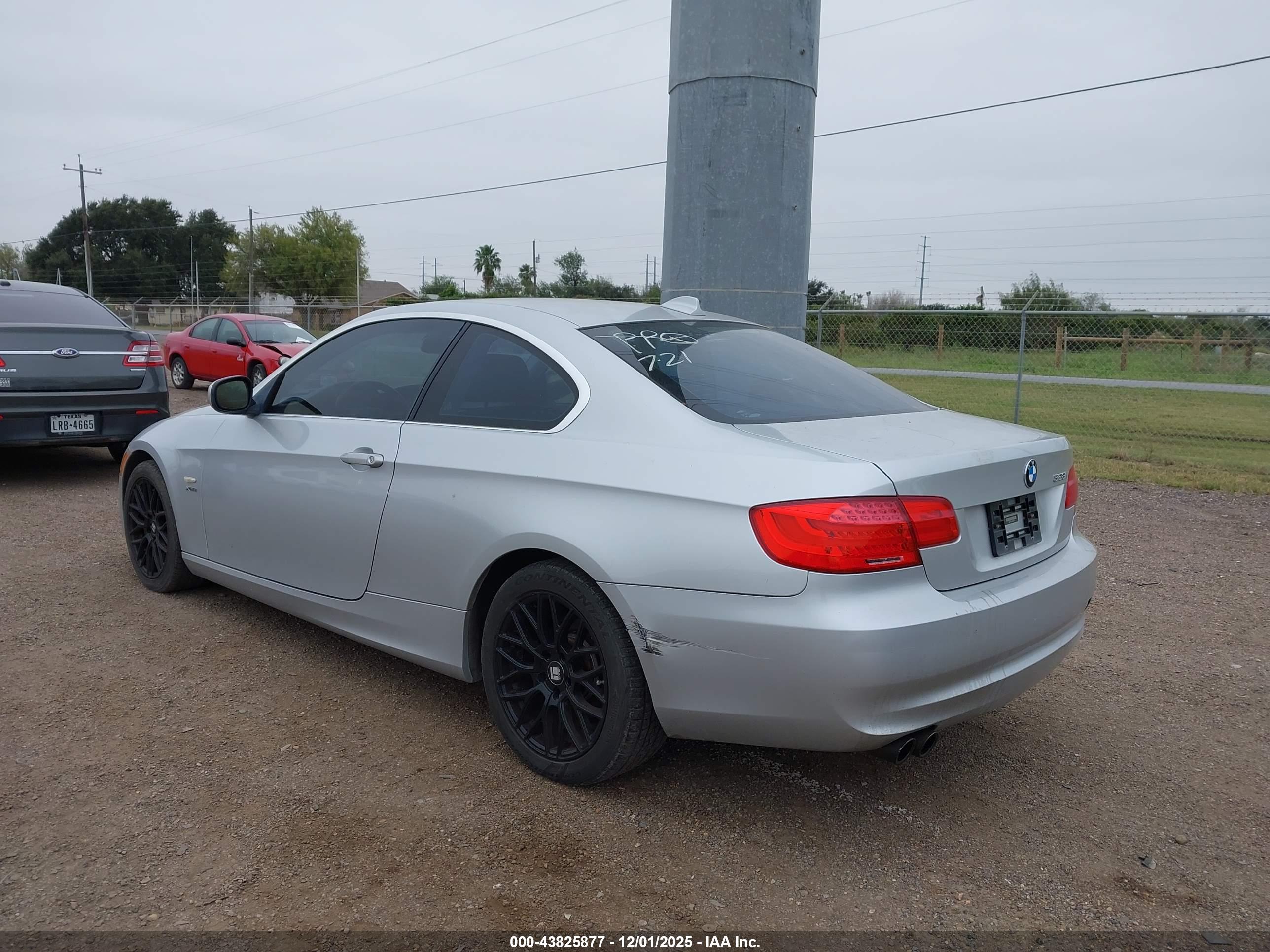 BMW 328I image 3