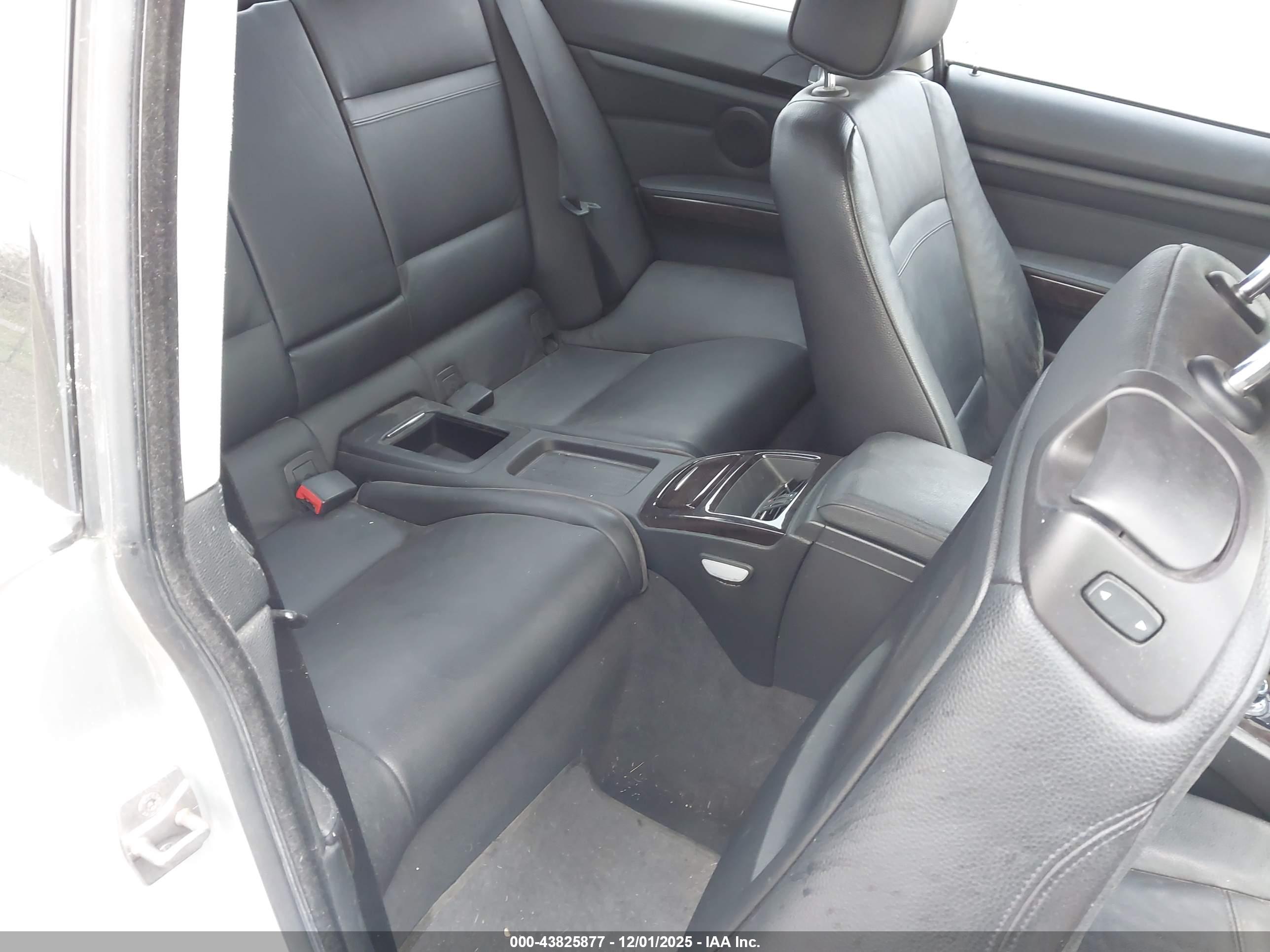 BMW 328I image 8