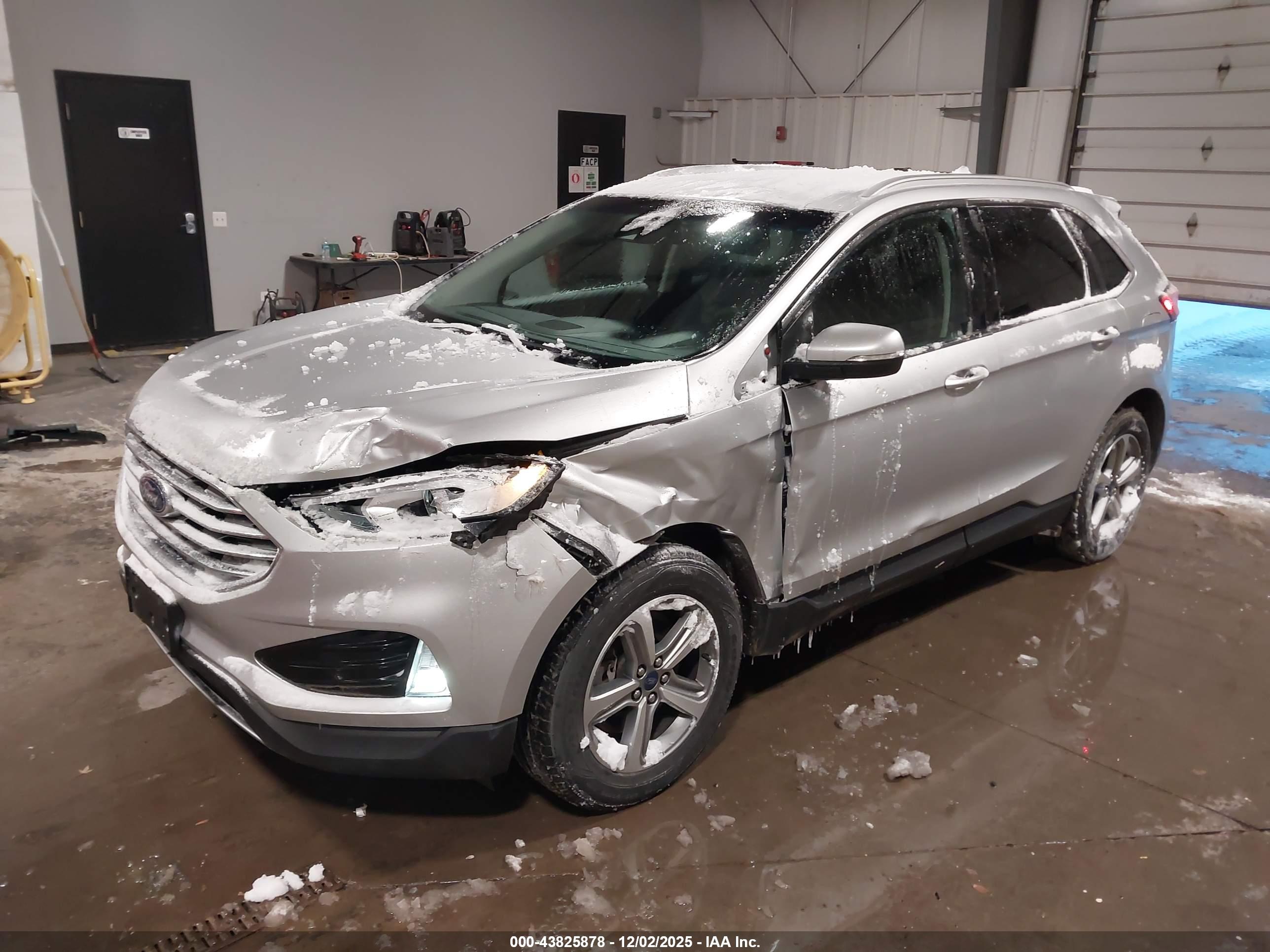 FORD EDGE image 2