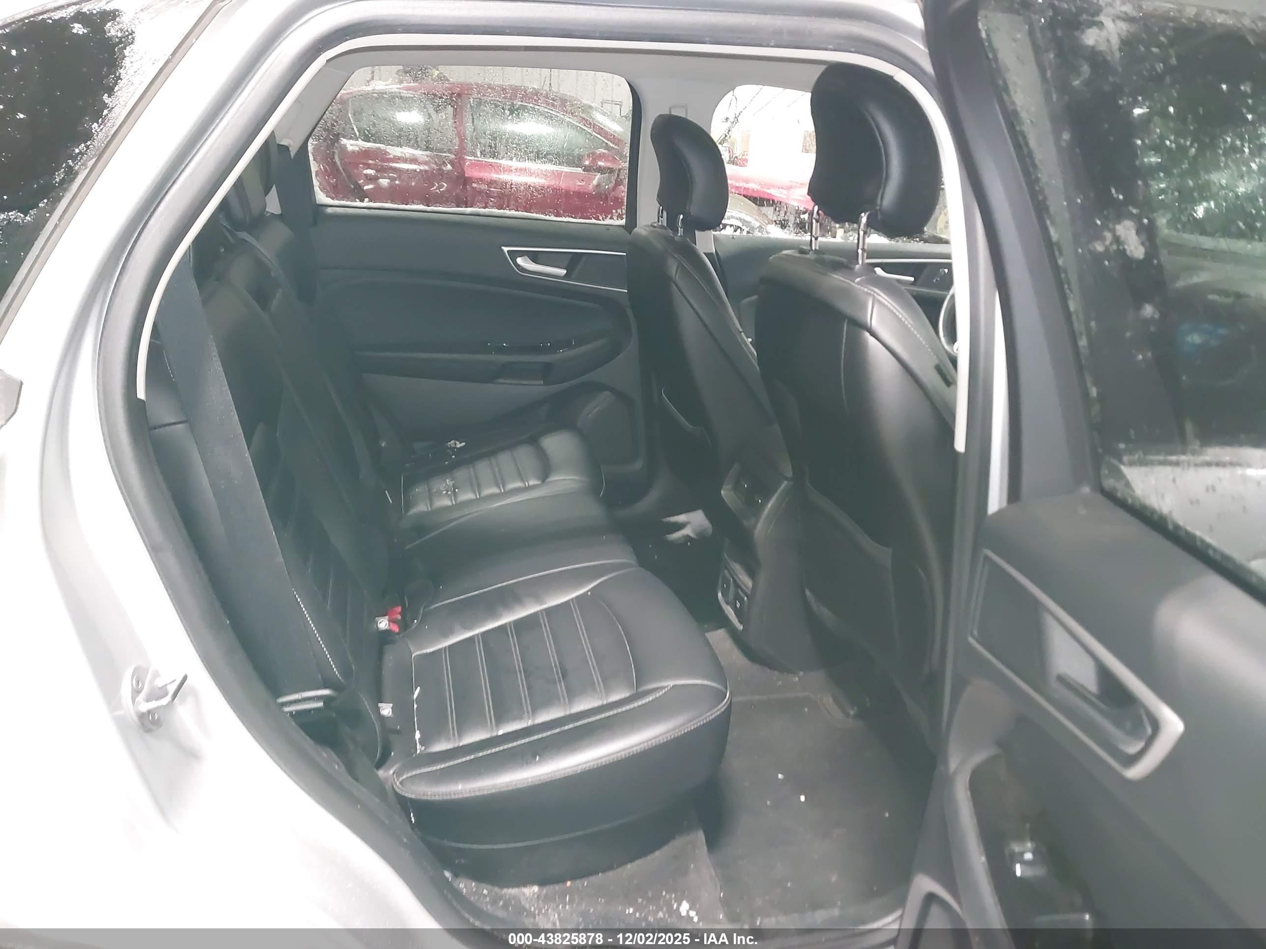 FORD EDGE image 8