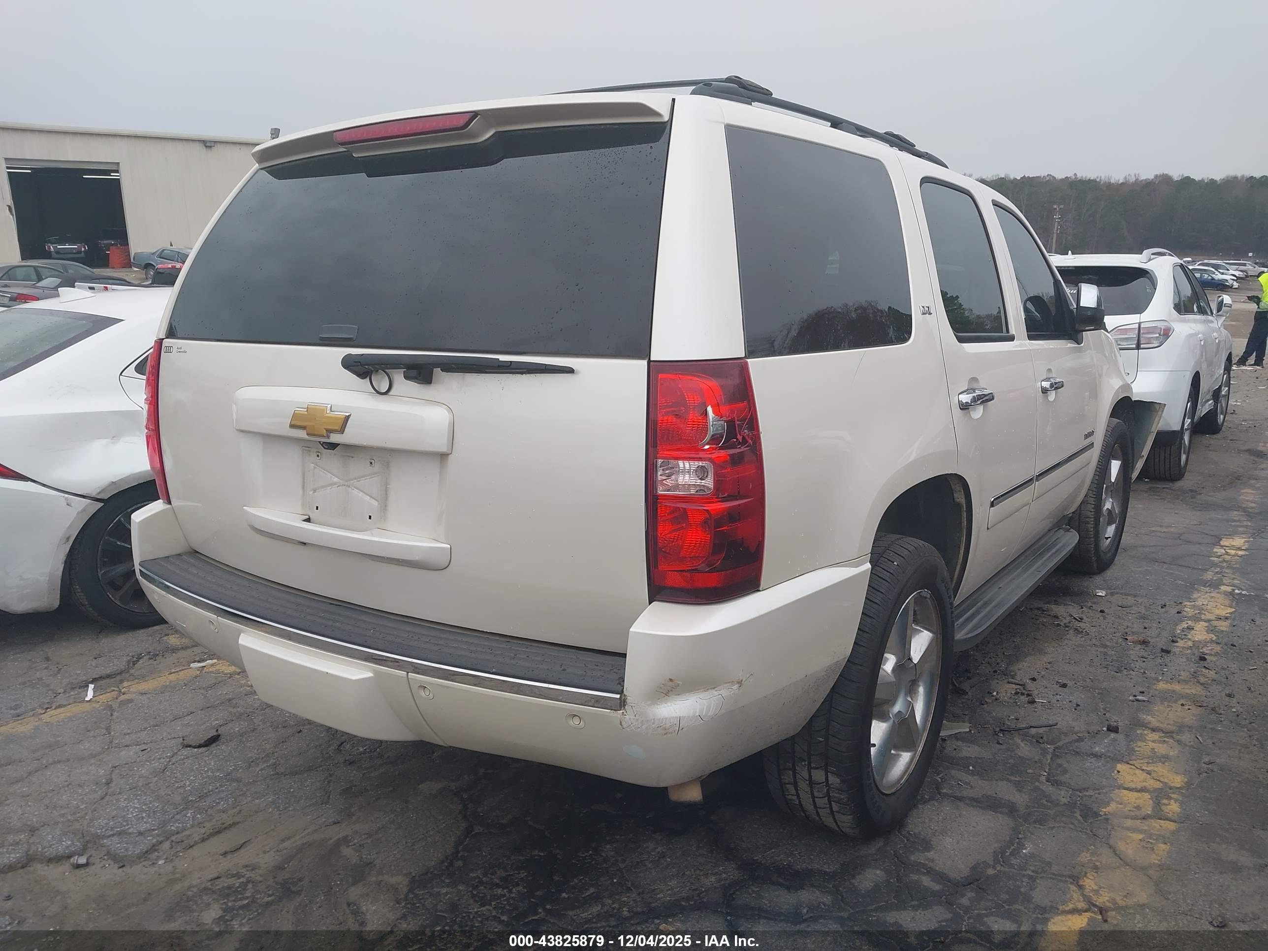 CHEVROLET TAHOE image 4