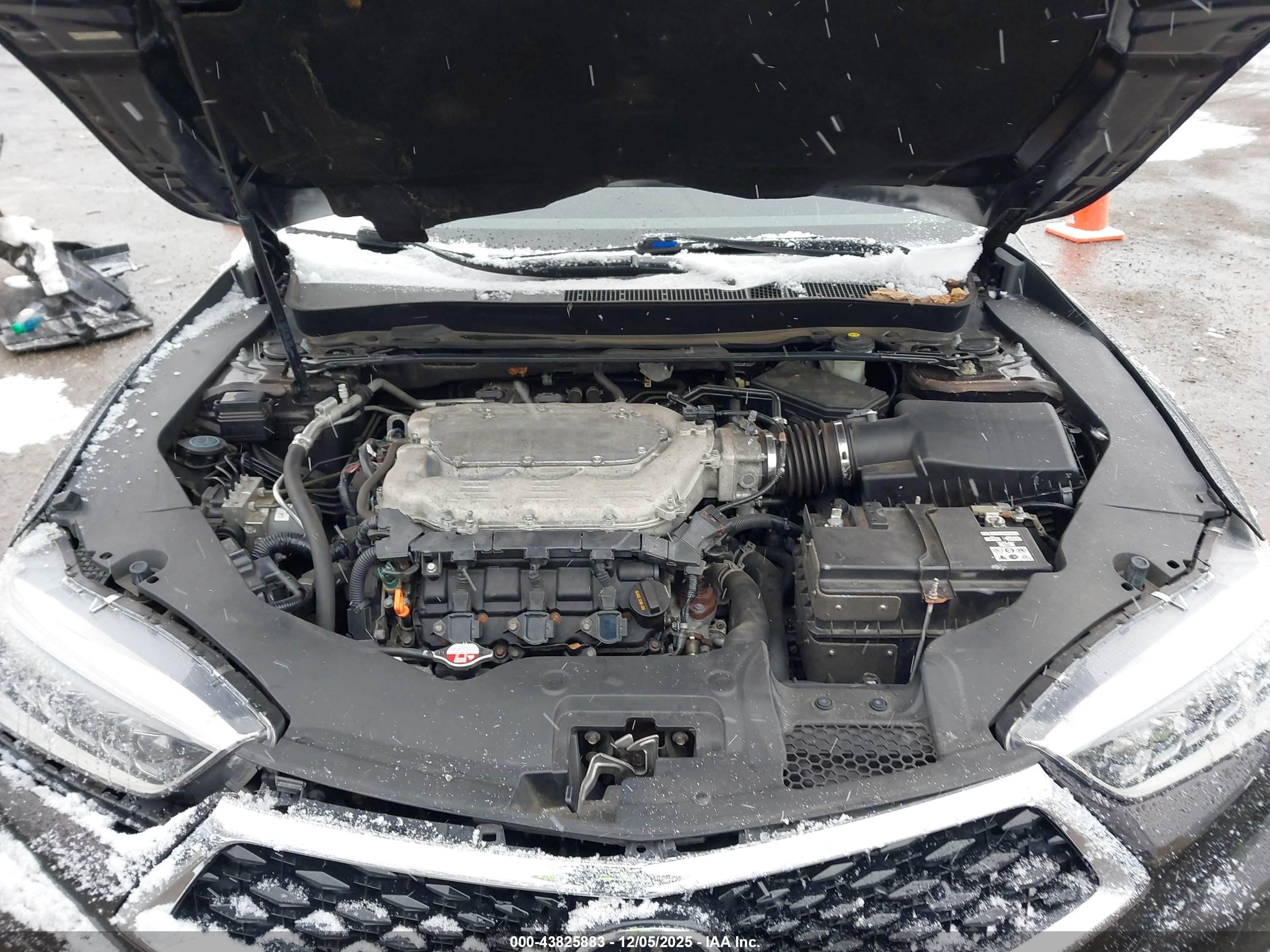 ACURA TLX image 10