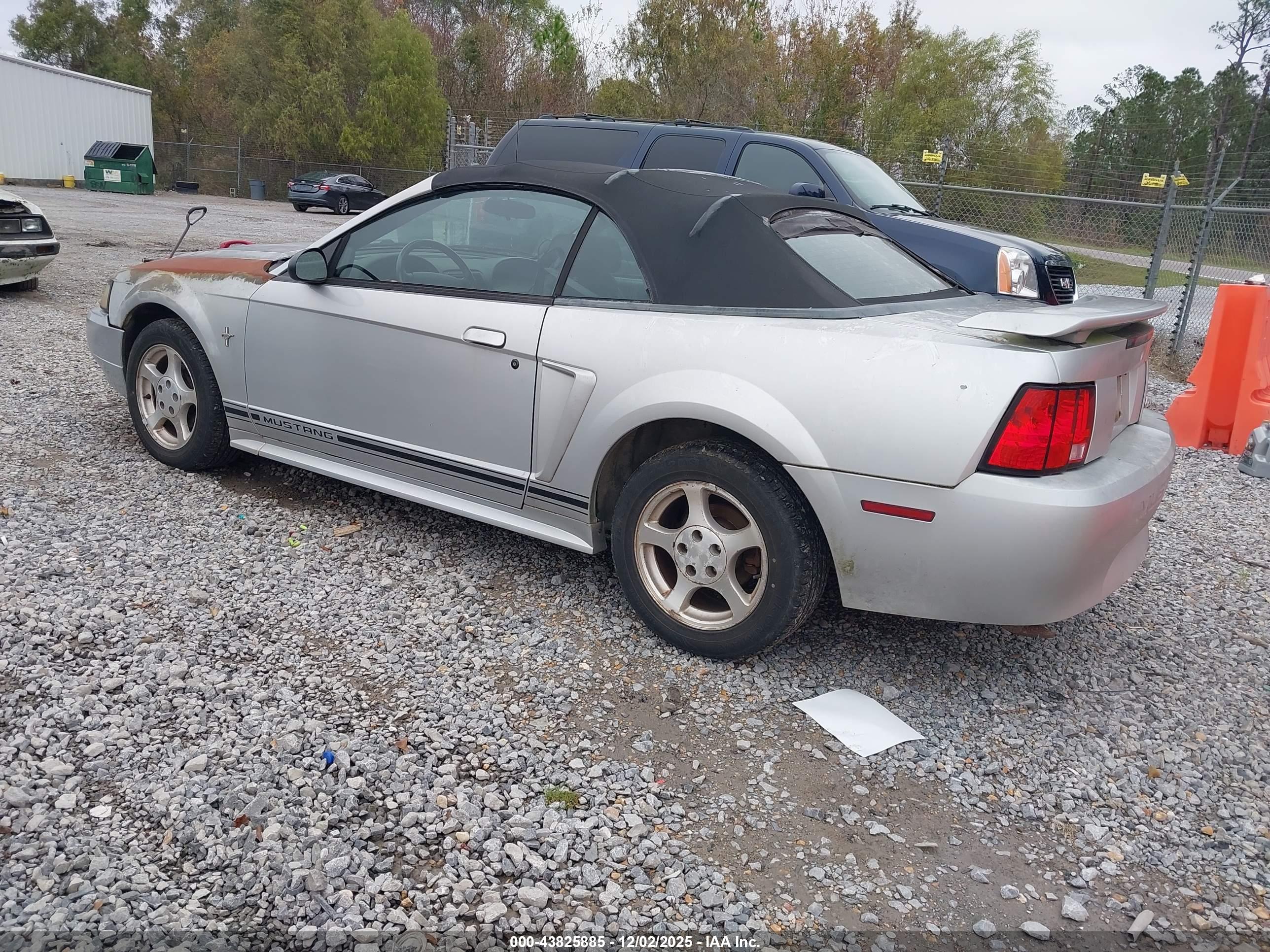 FORD MUSTANG image 3