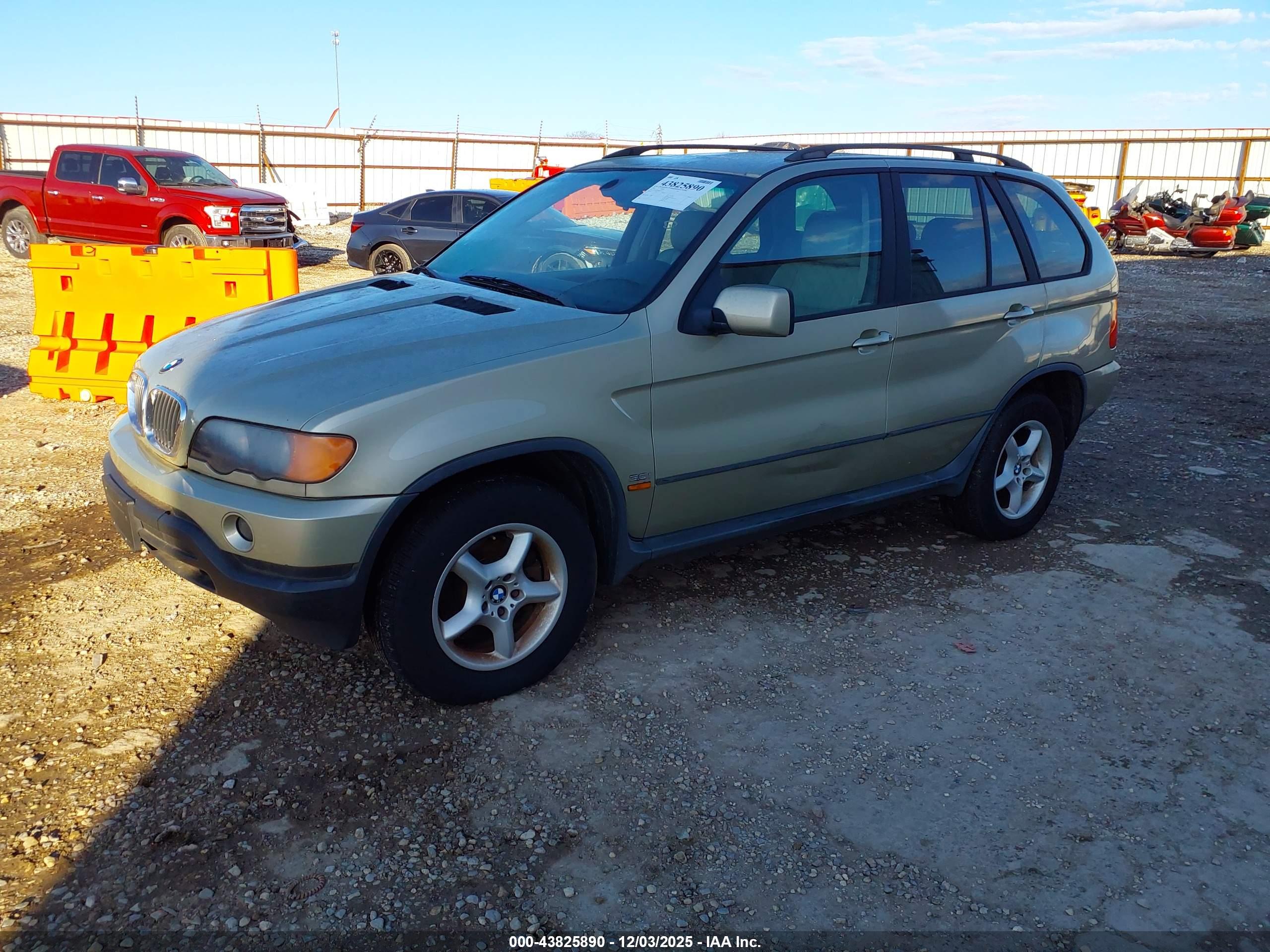 BMW X5 image 2