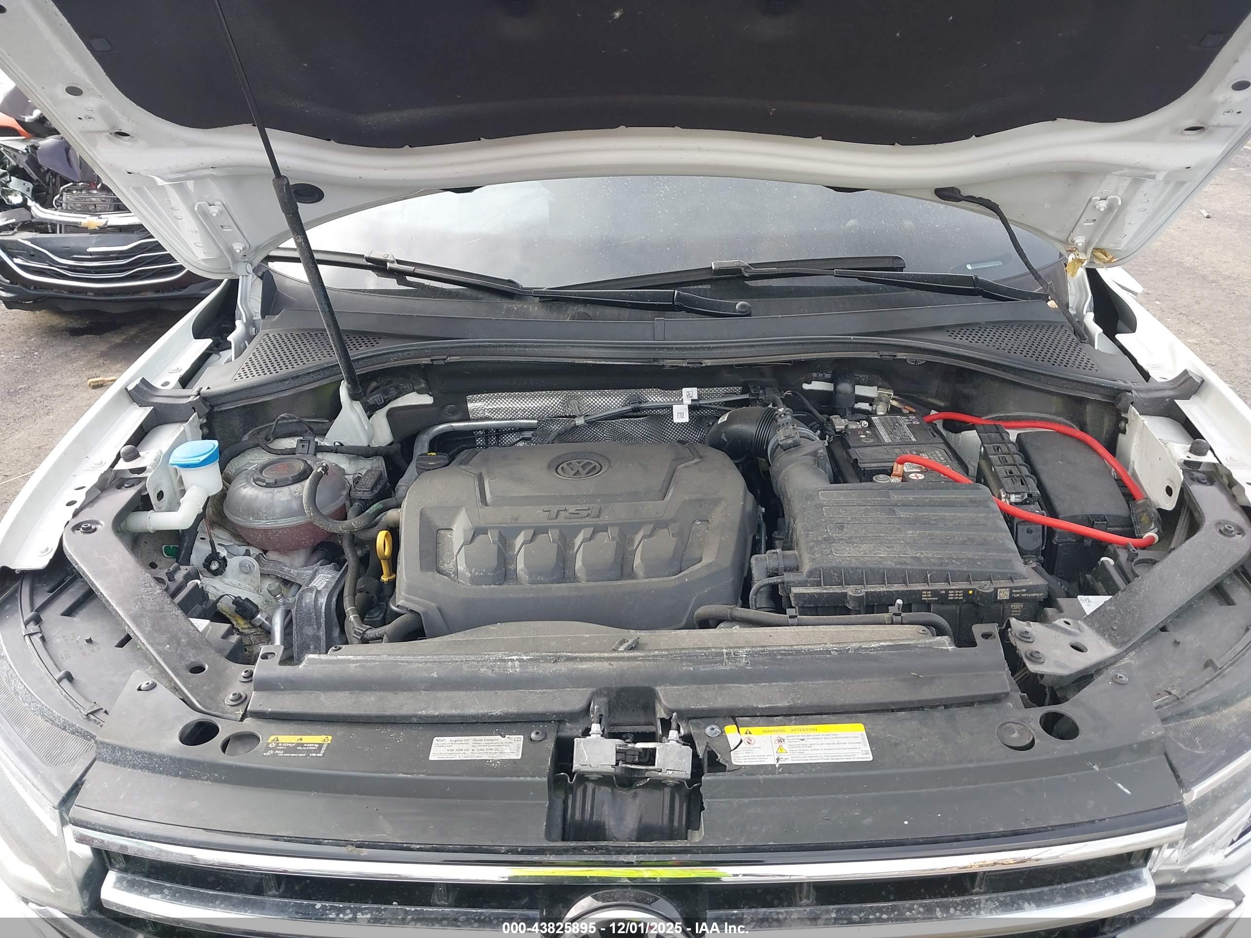 VOLKSWAGEN TIGUAN image 10