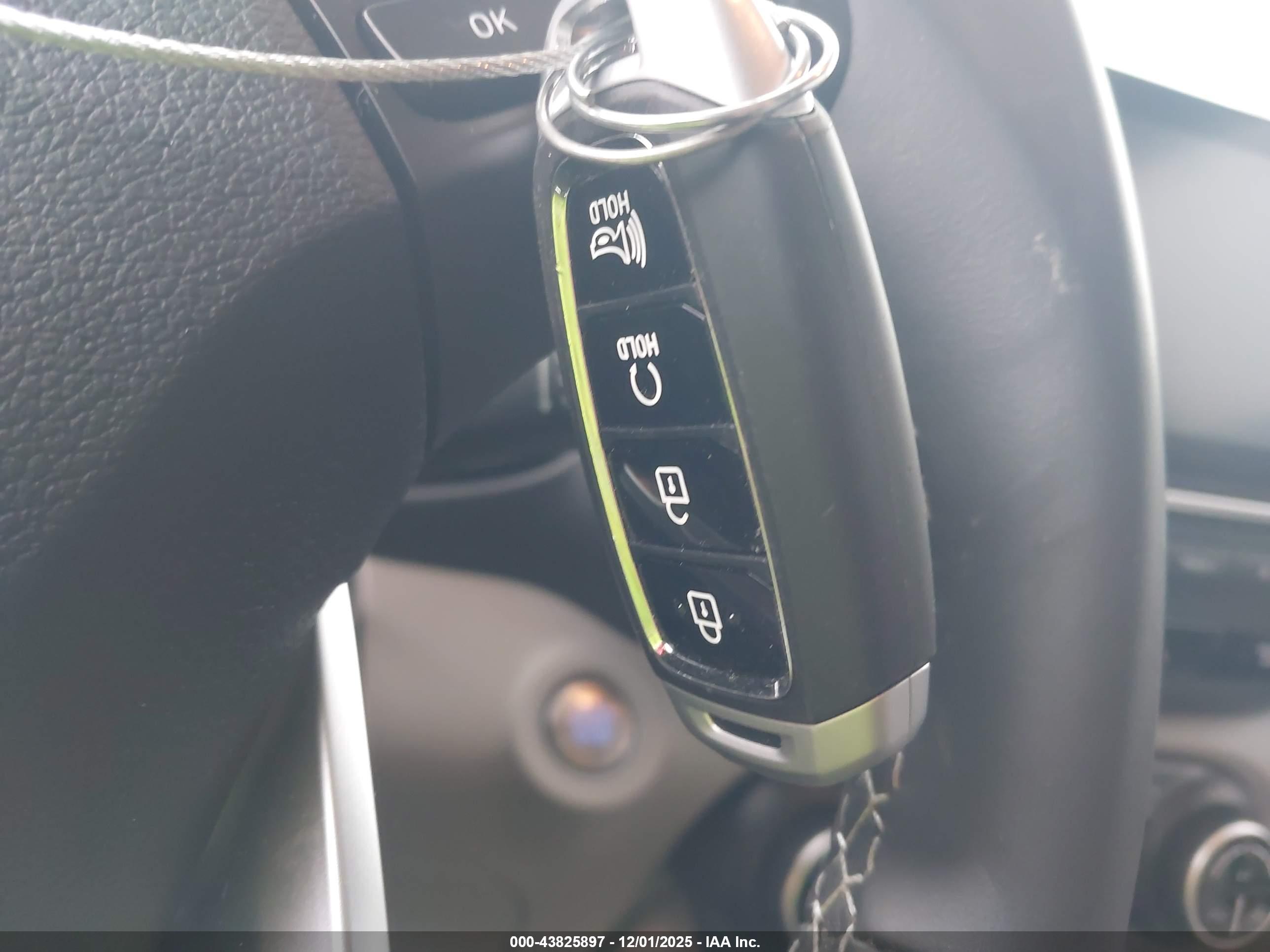 HYUNDAI VENUE image 11