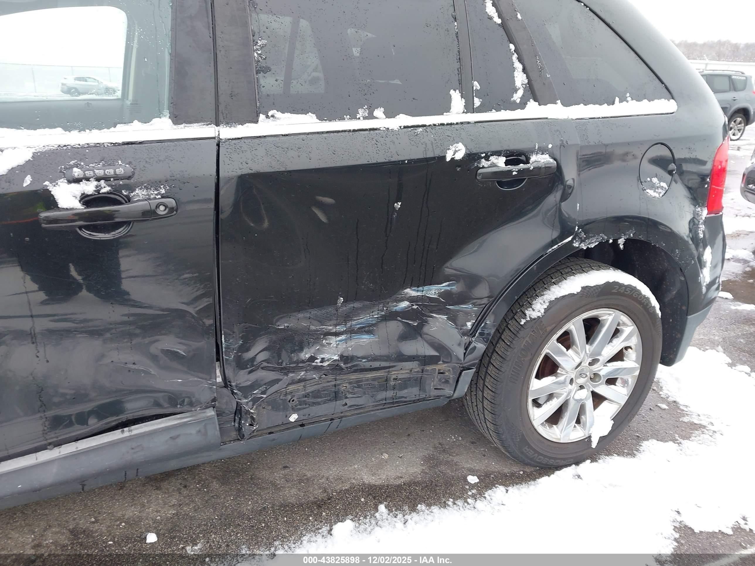 FORD EDGE image 6