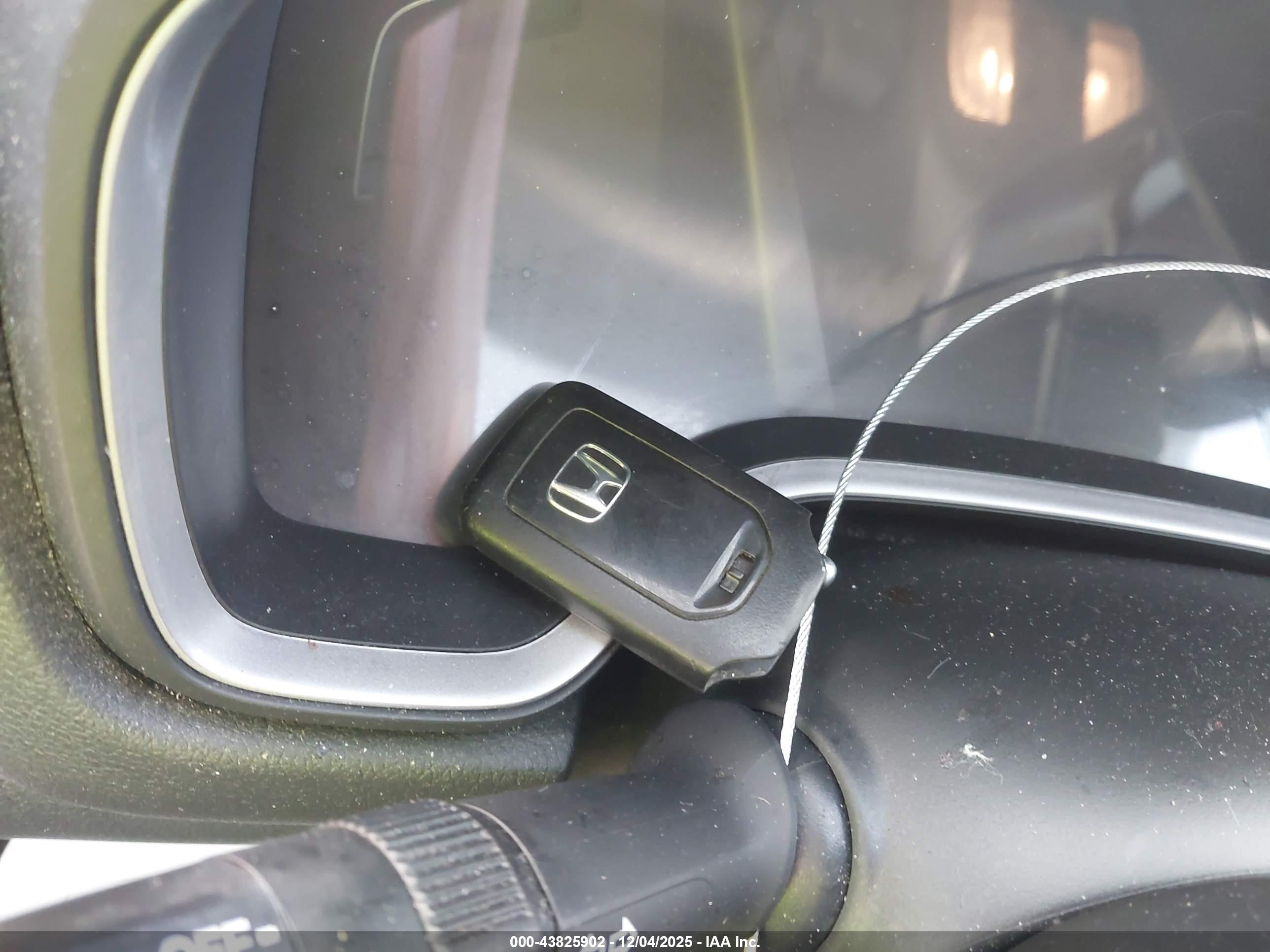 HONDA CR-V image 11
