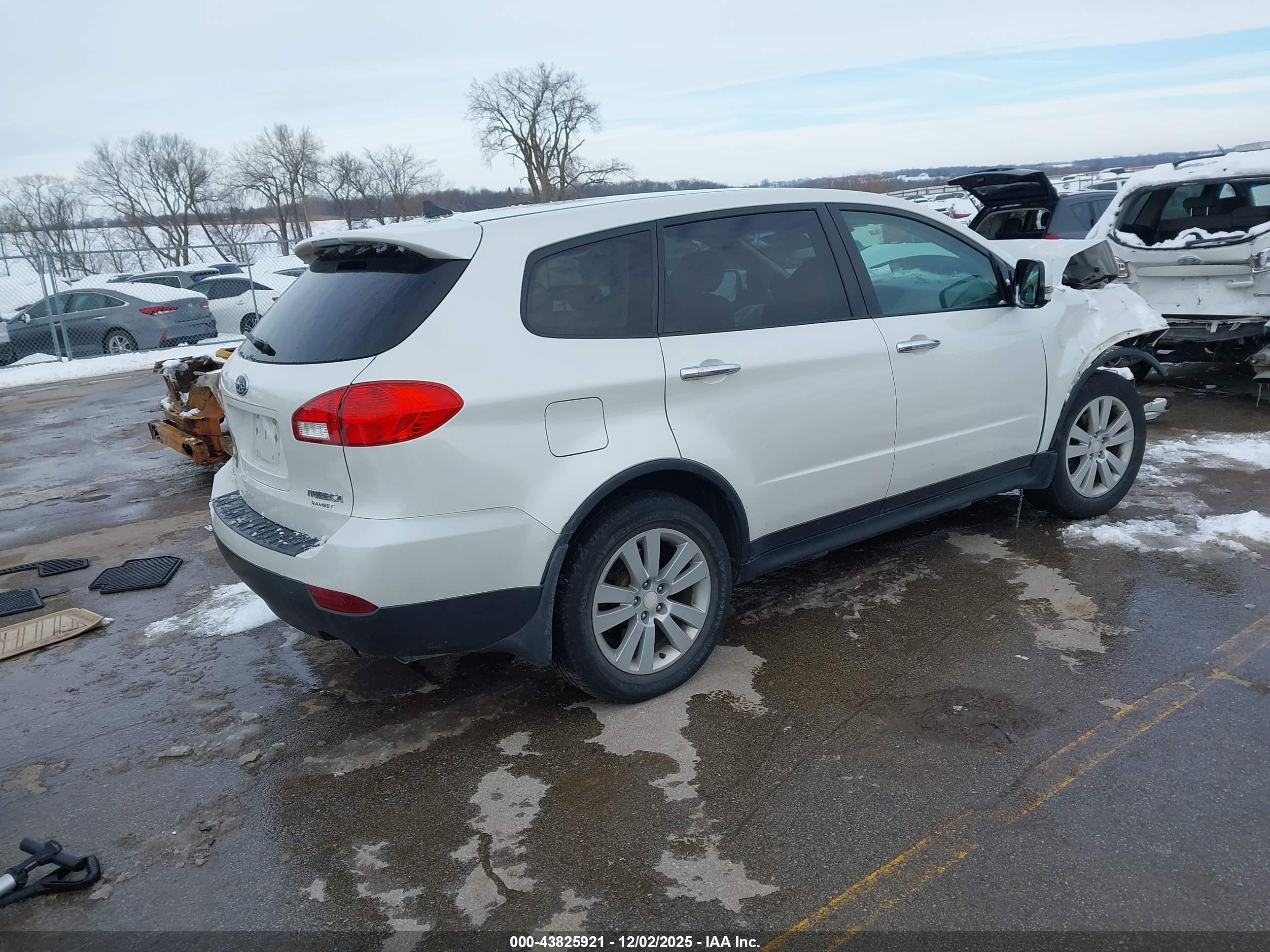 SUBARU TRIBECA image 4