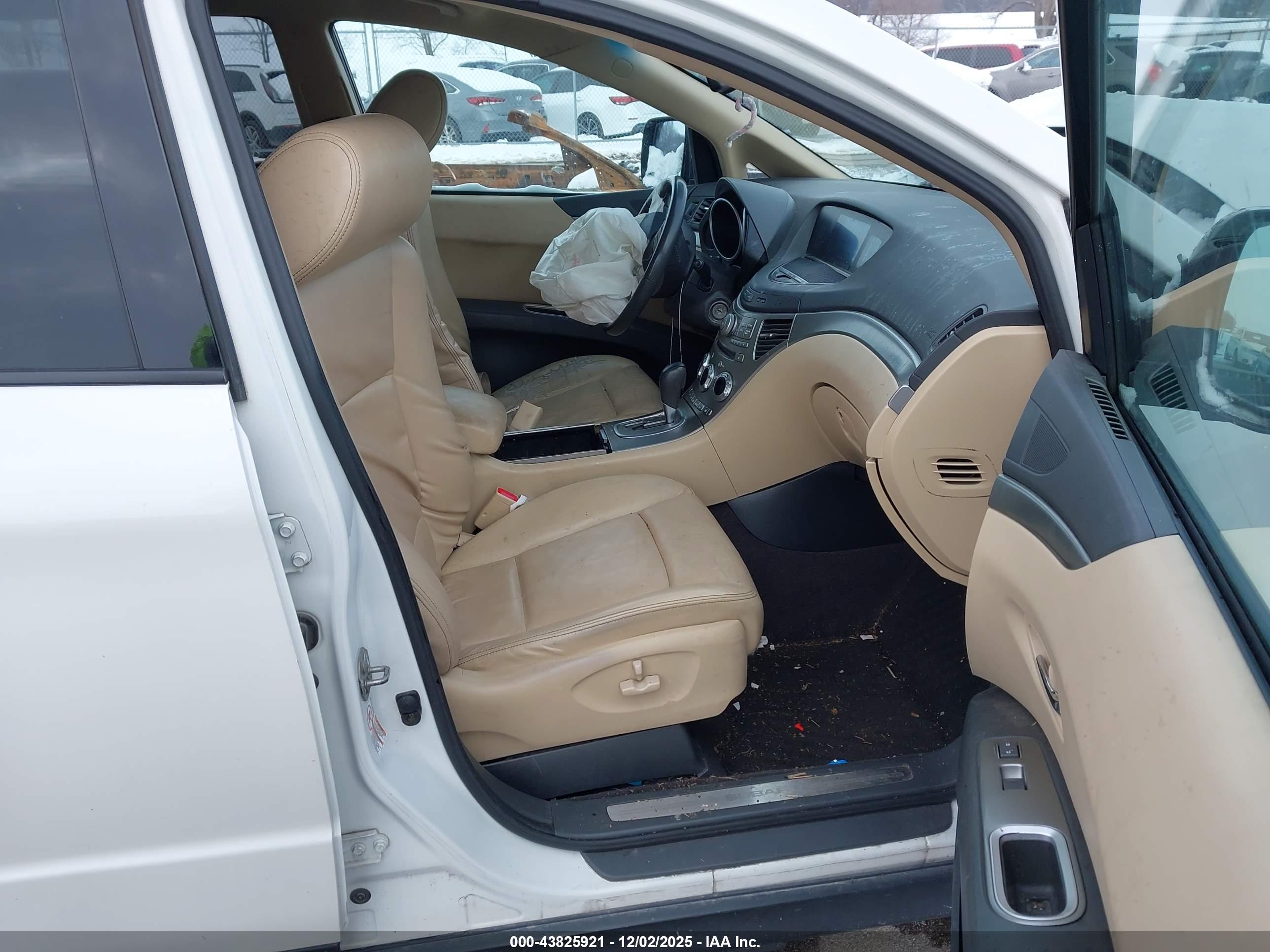 SUBARU TRIBECA image 5