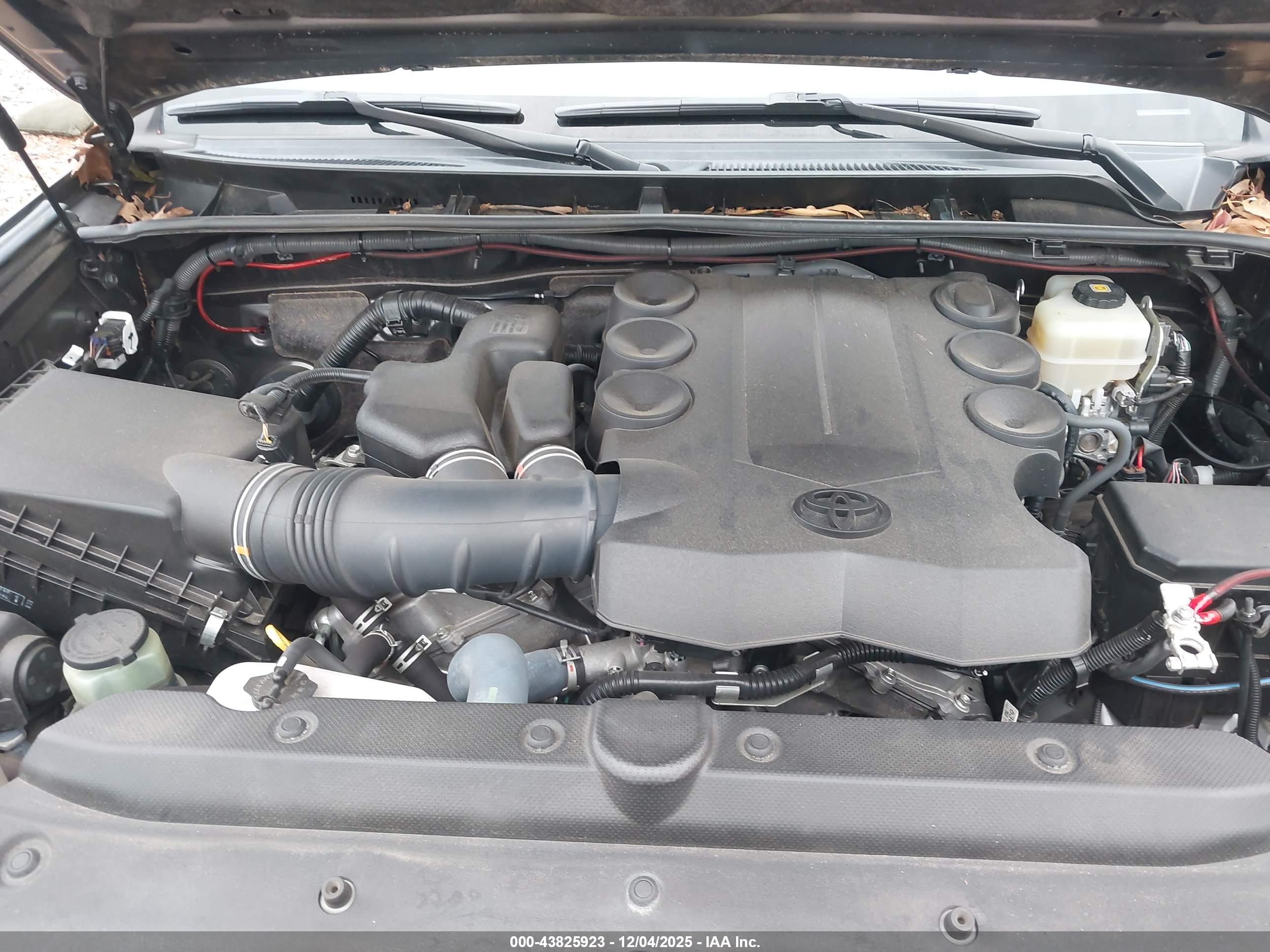 TOYOTA 4RUNNER image 10