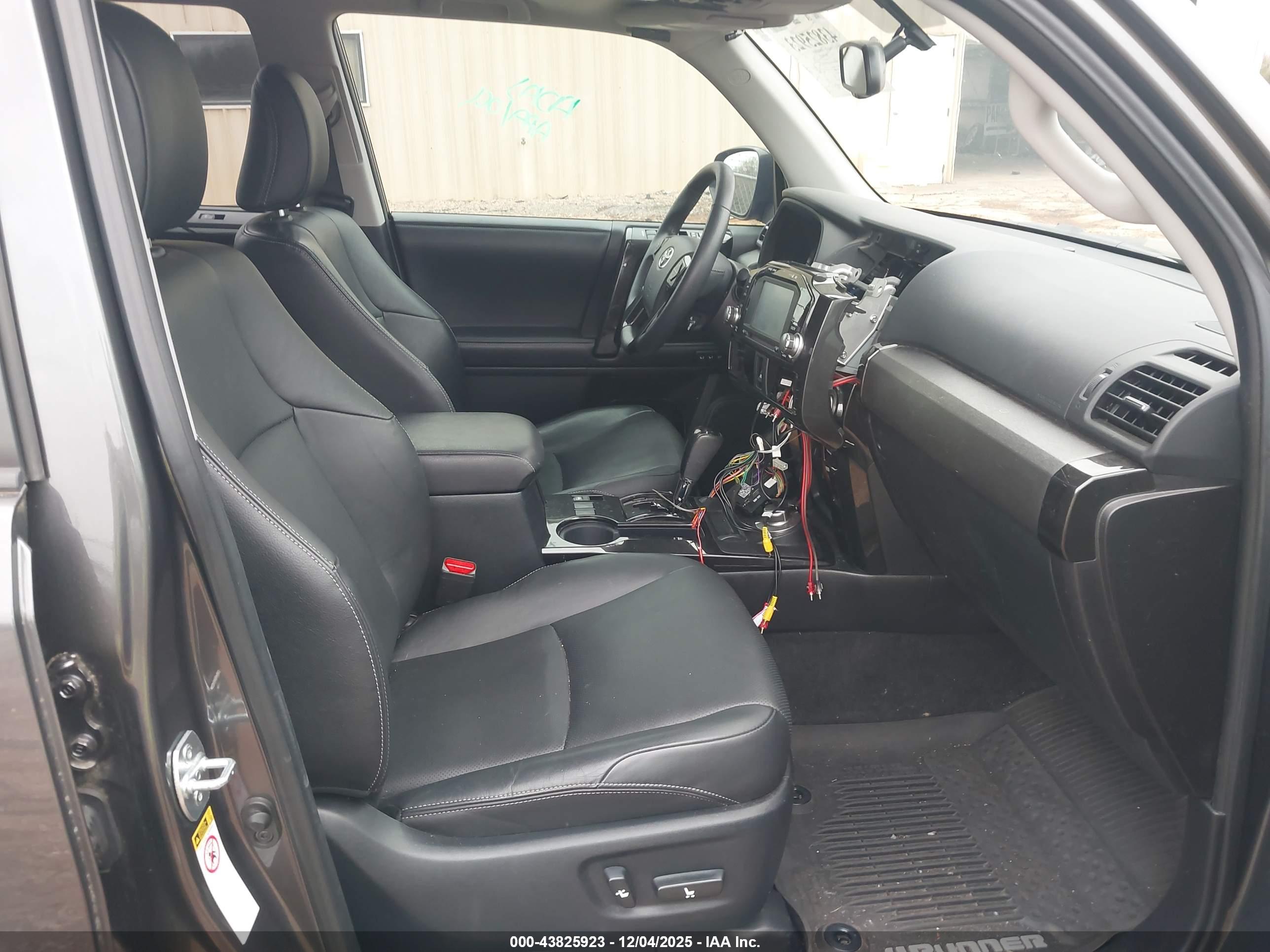 TOYOTA 4RUNNER image 5
