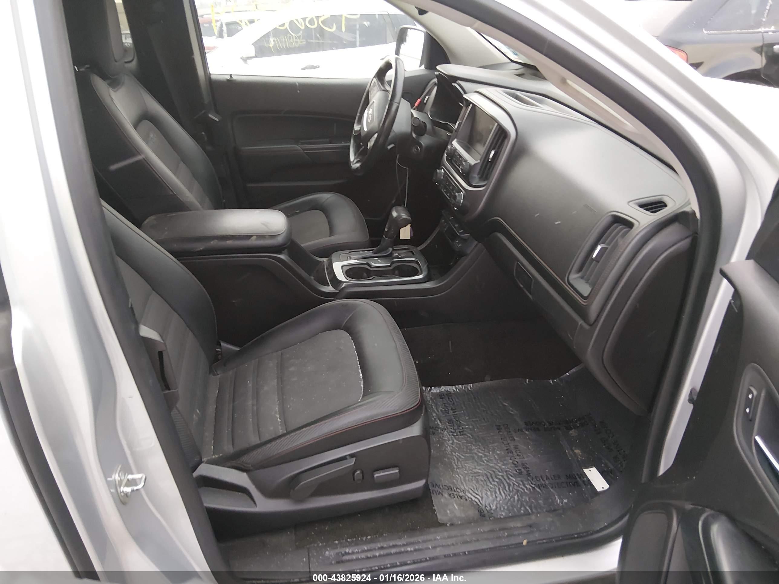 GMC CANYON image 5