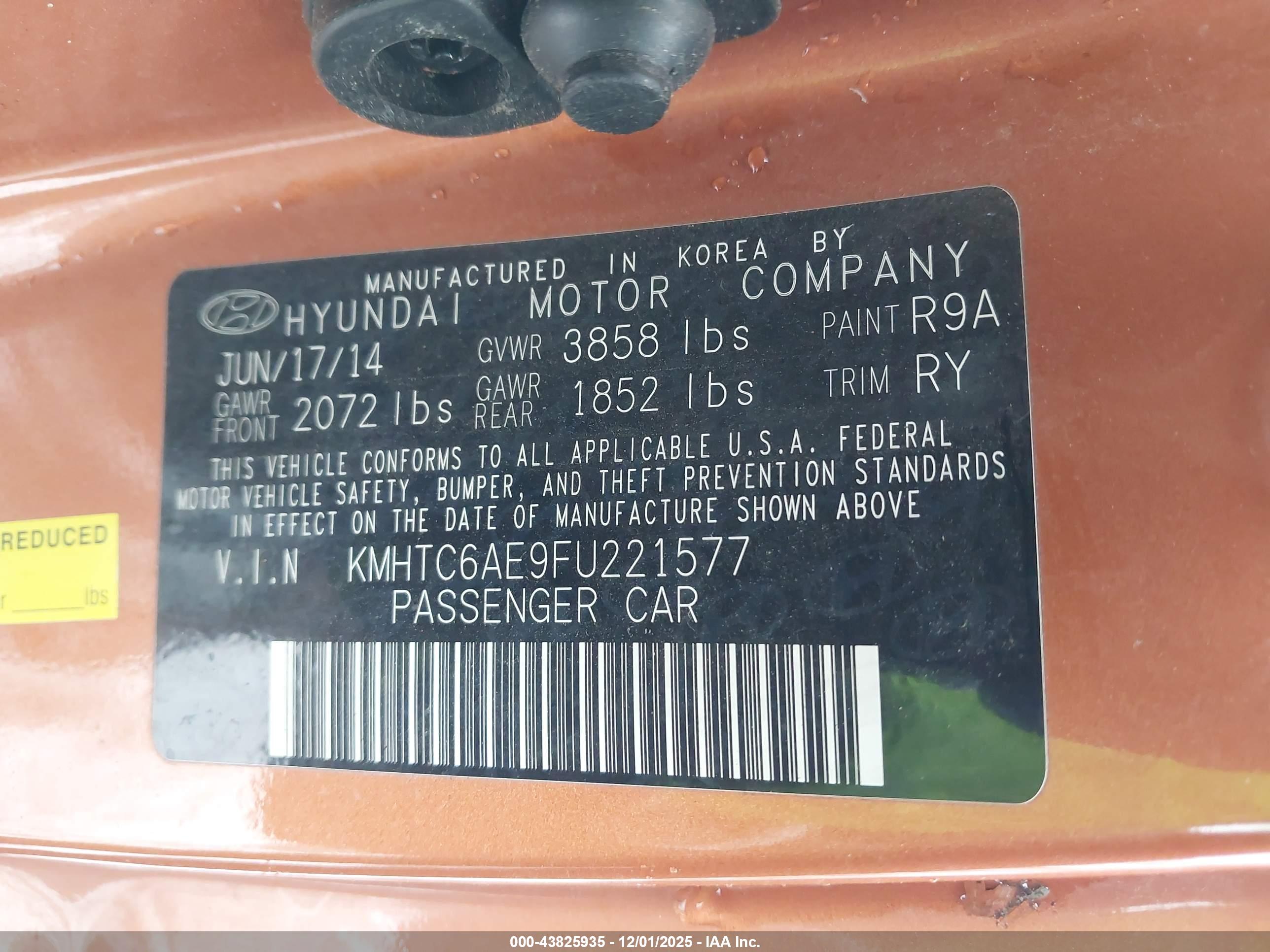 HYUNDAI VELOSTER image 9