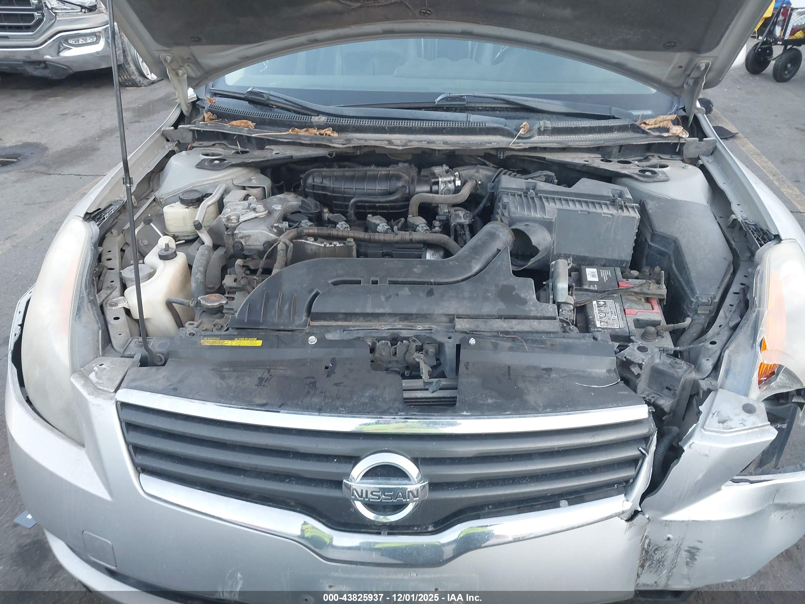 NISSAN ALTIMA image 10