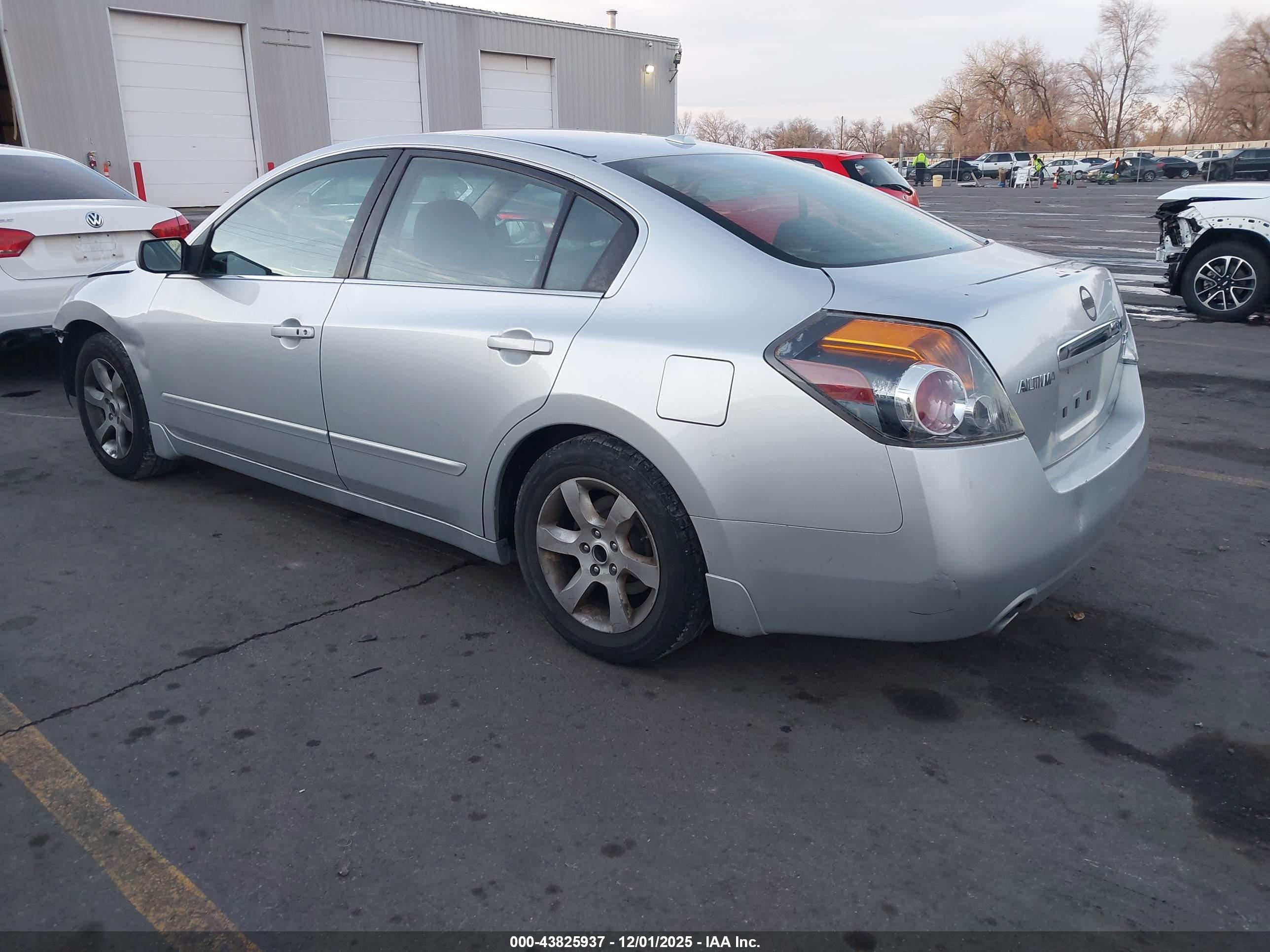 NISSAN ALTIMA image 3