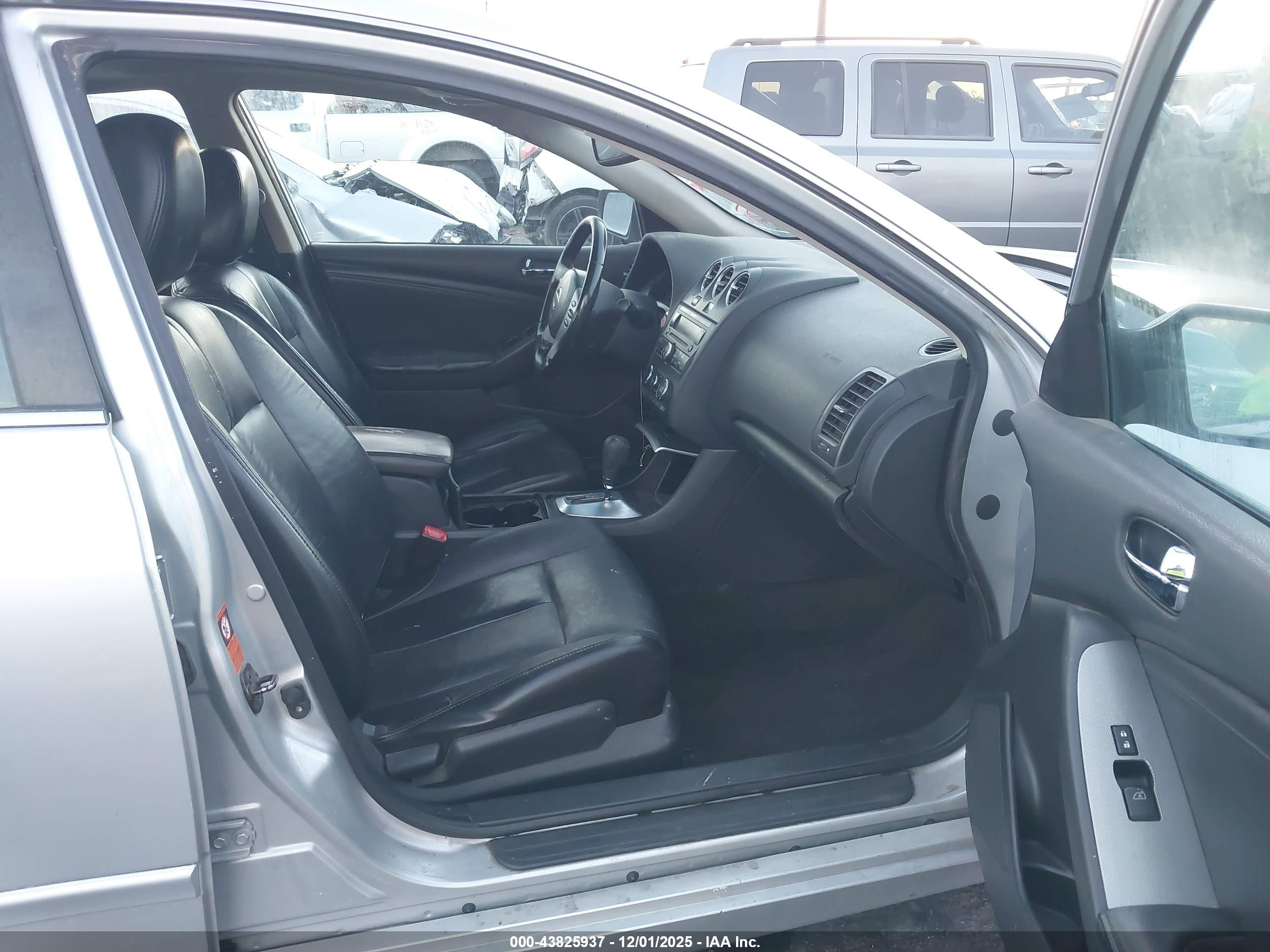 NISSAN ALTIMA image 5